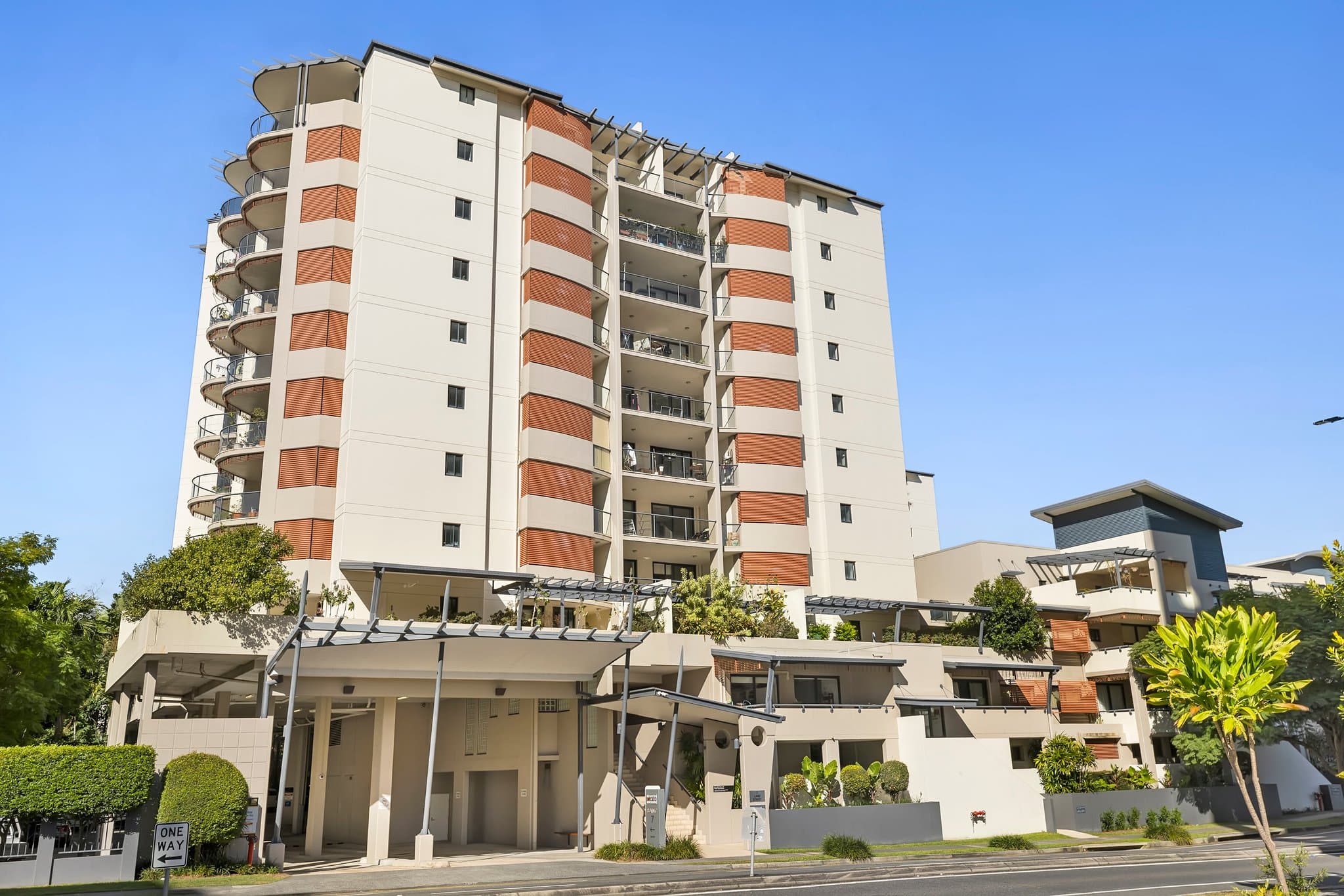 135/7 Land Street, Toowong - Image 1