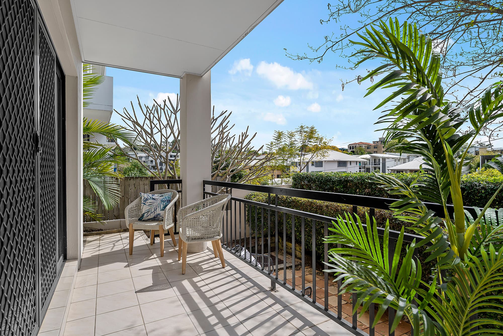 1/77 Depper Street, St Lucia - Thumbnail 4