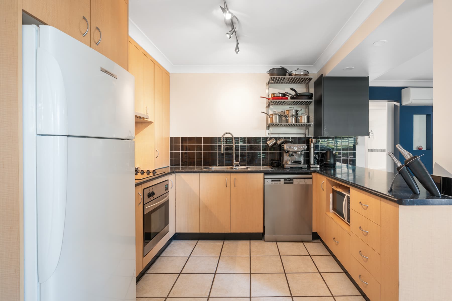2/62 Elizabeth Stree..., Toowong - Thumbnail 3