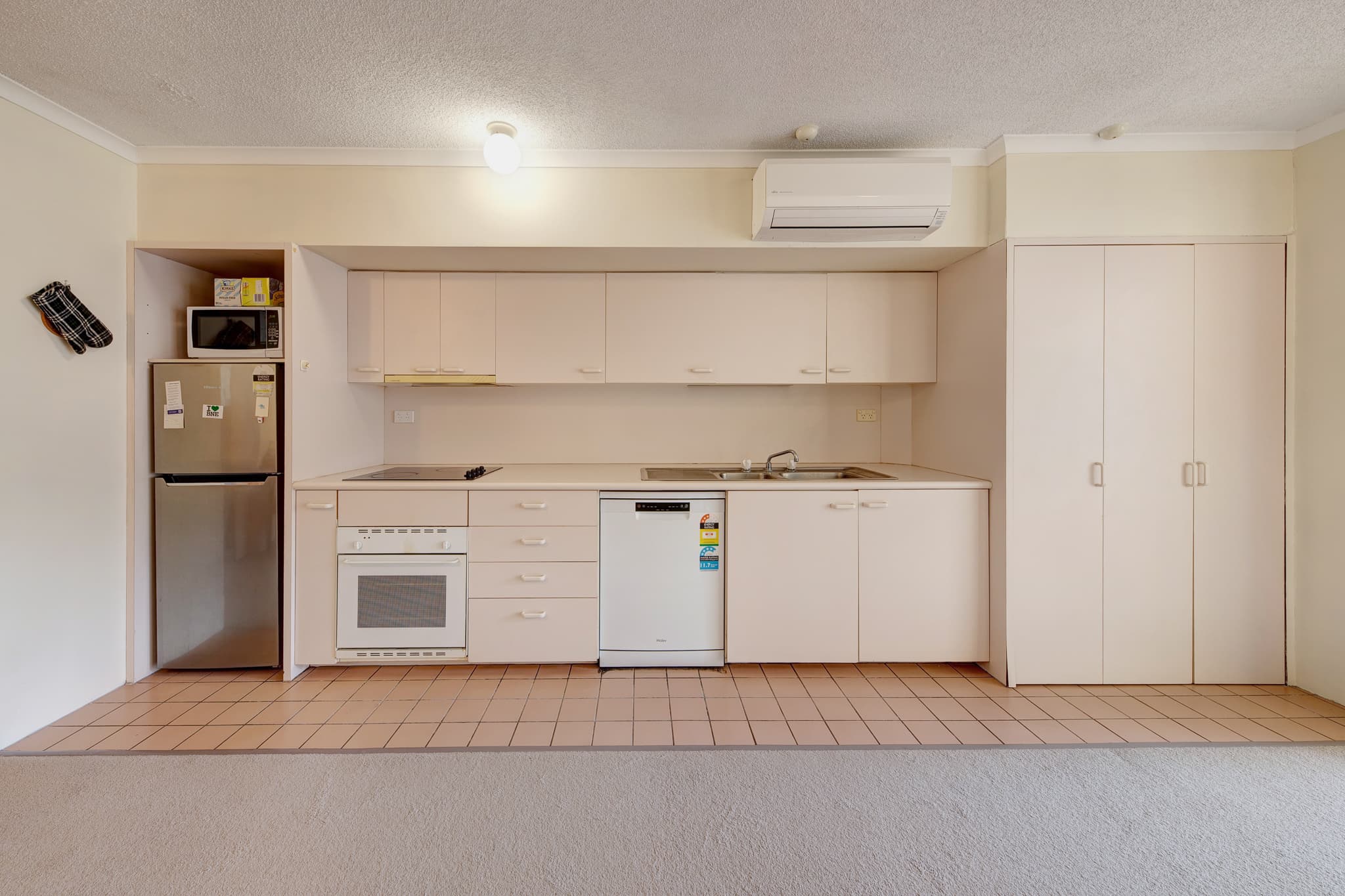 18/2 Waverley Road, Taringa - Thumbnail 4