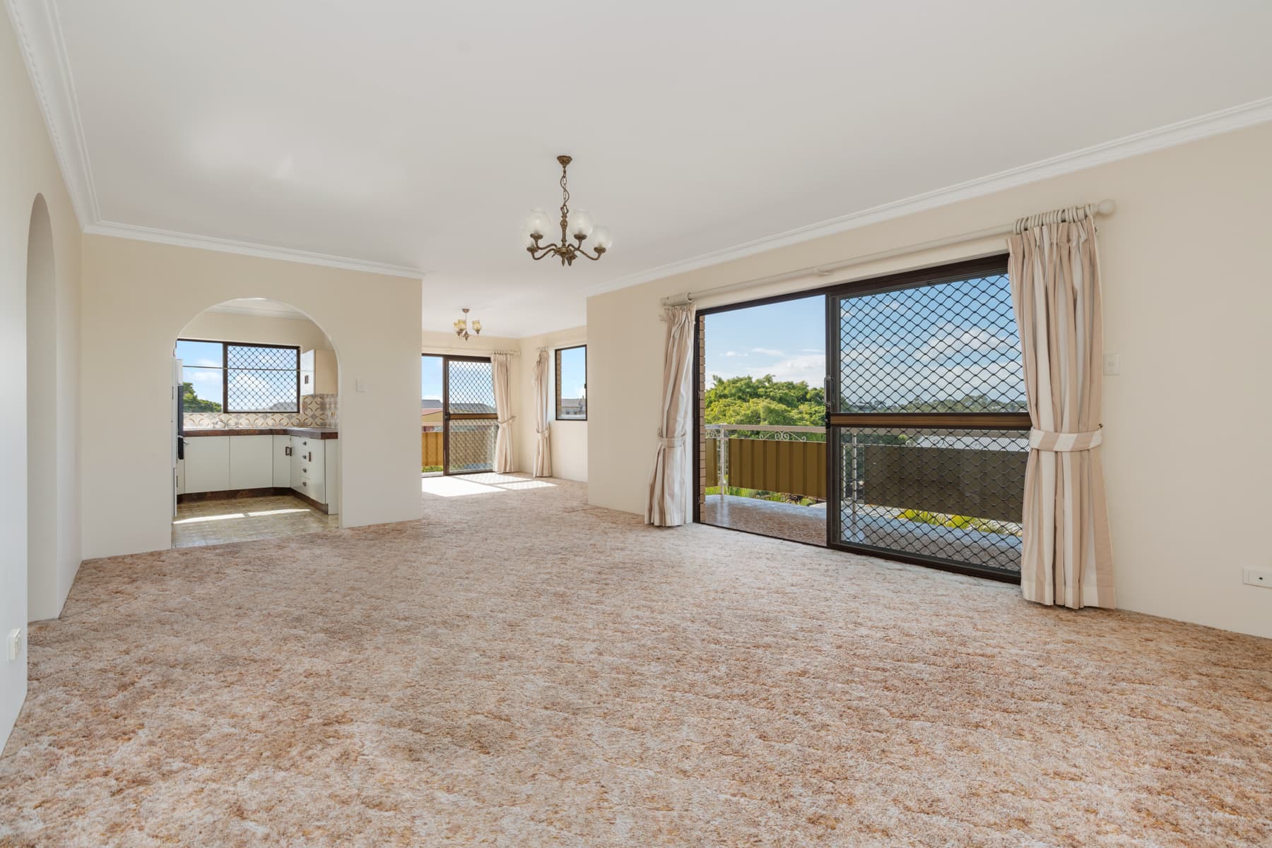 4/11 Halstead Street, Coorparoo - Image 1