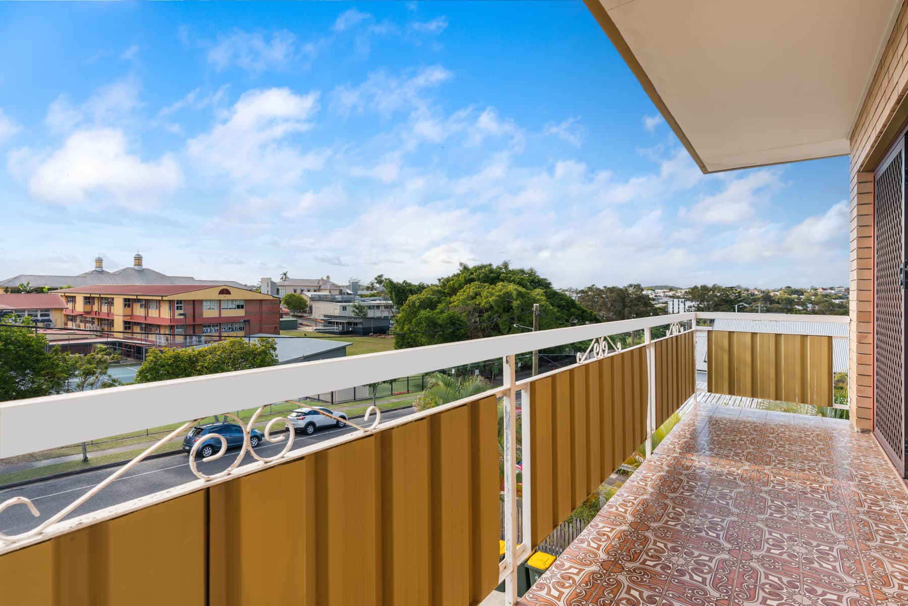 4/11 Halstead Street, Coorparoo - Thumbnail 3