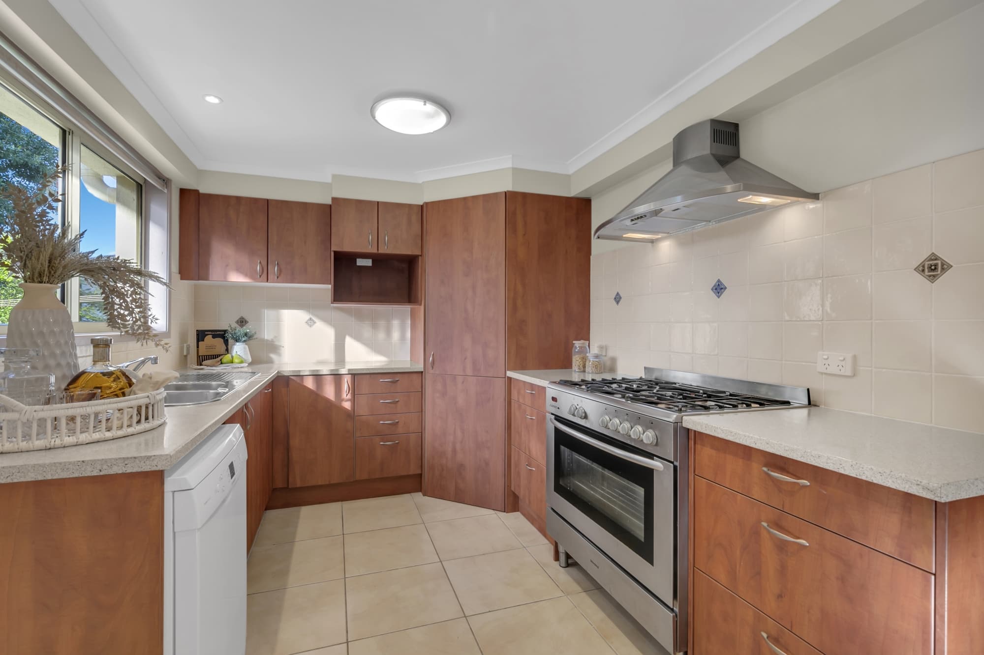 44 Samarai Street, Moggill - Thumbnail 4