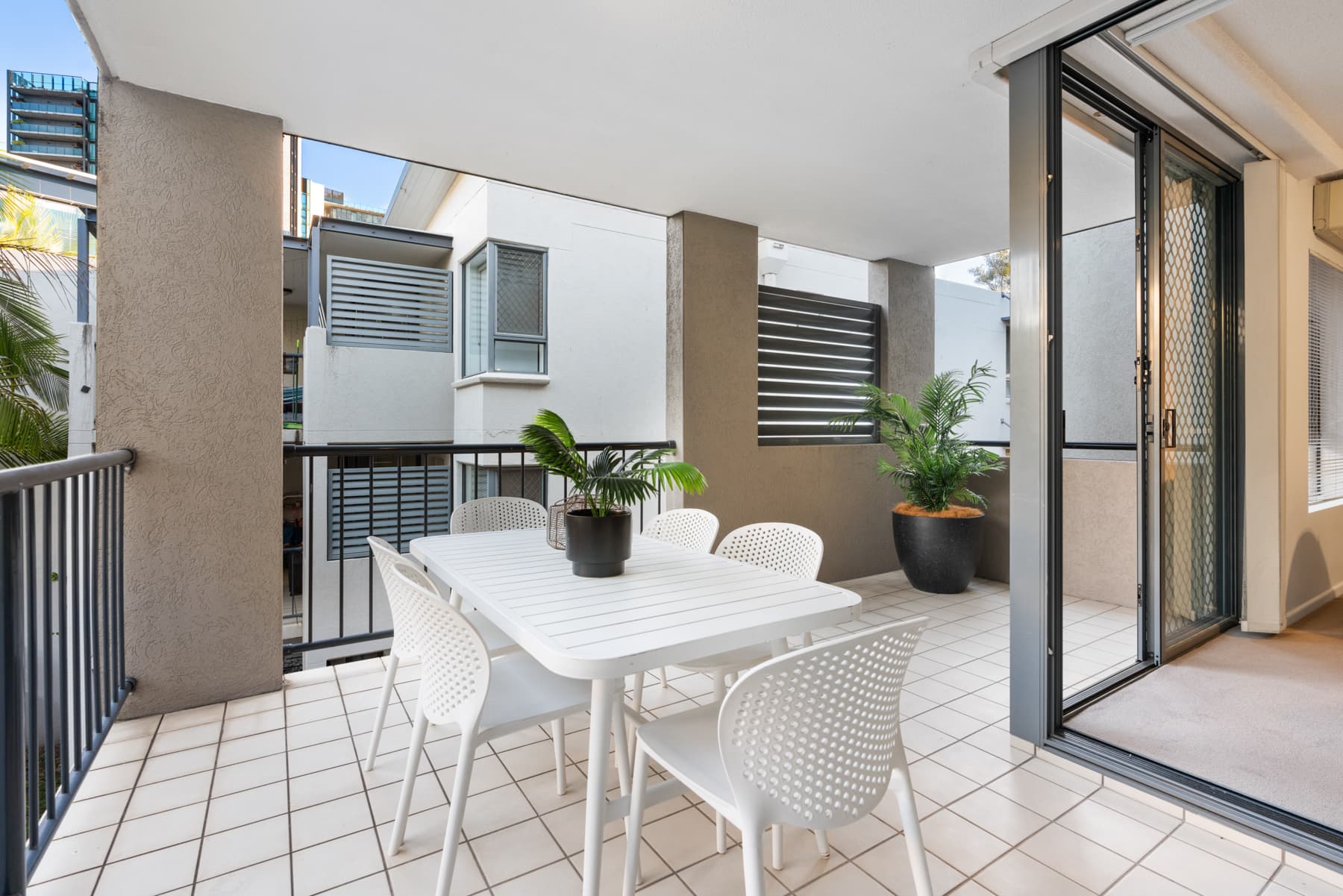 34/7 Landsborough Te..., Toowong - Thumbnail 2