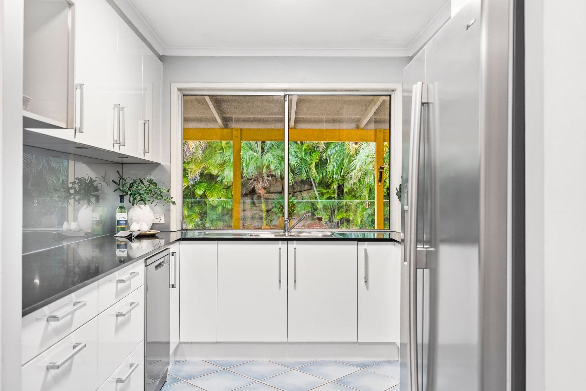 10 Disraeli Street, Indooroopilly - Thumbnail 6