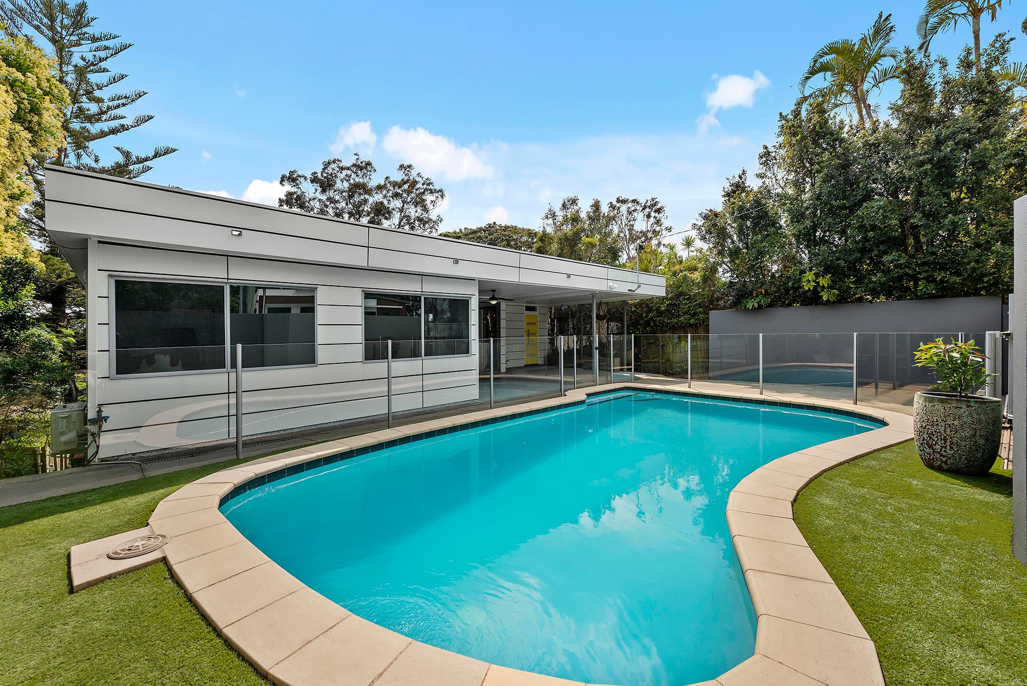 19 Kenmore Road, Kenmore - Image 1