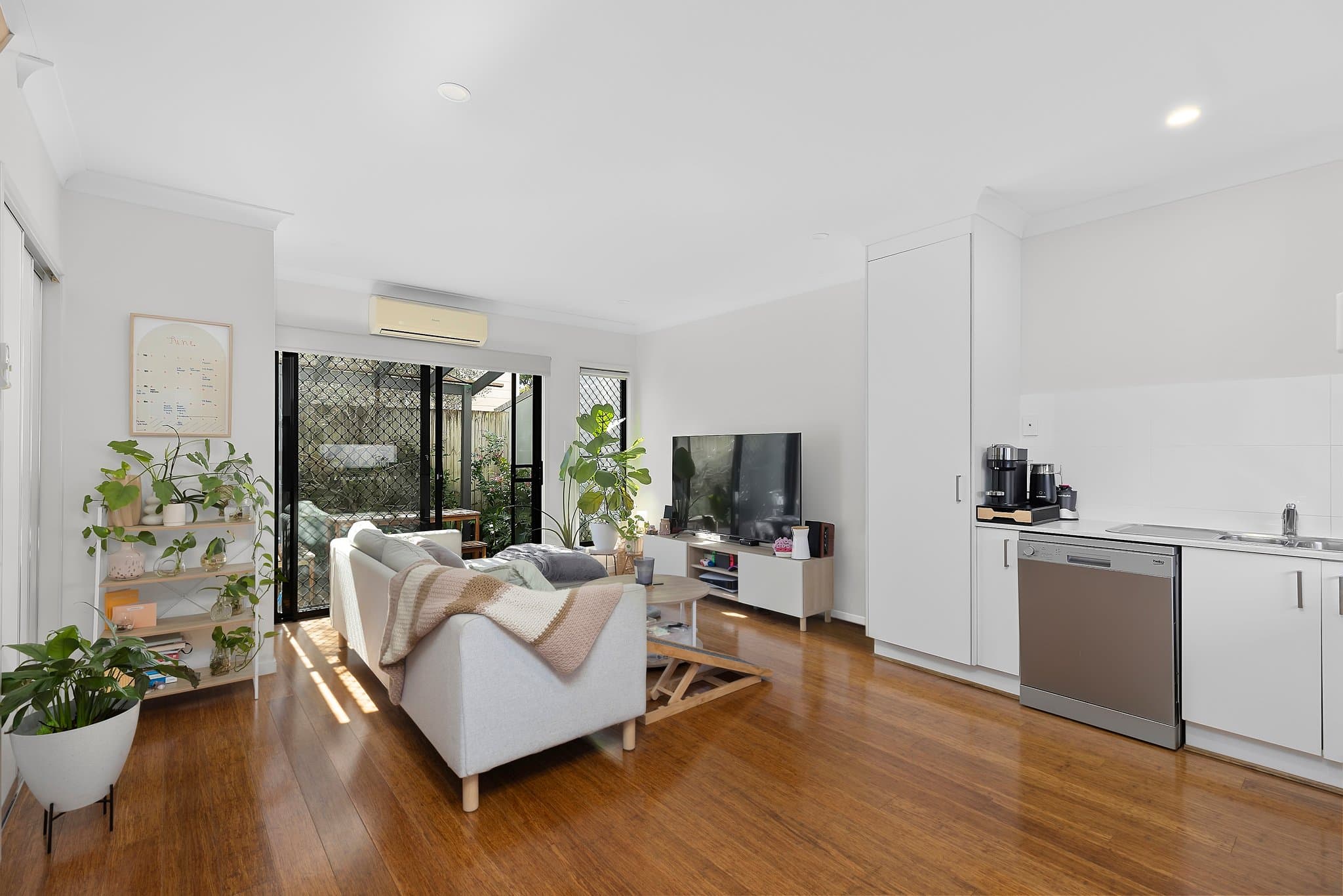 2/22 Goodwin Terrace, Moorooka - Thumbnail 3