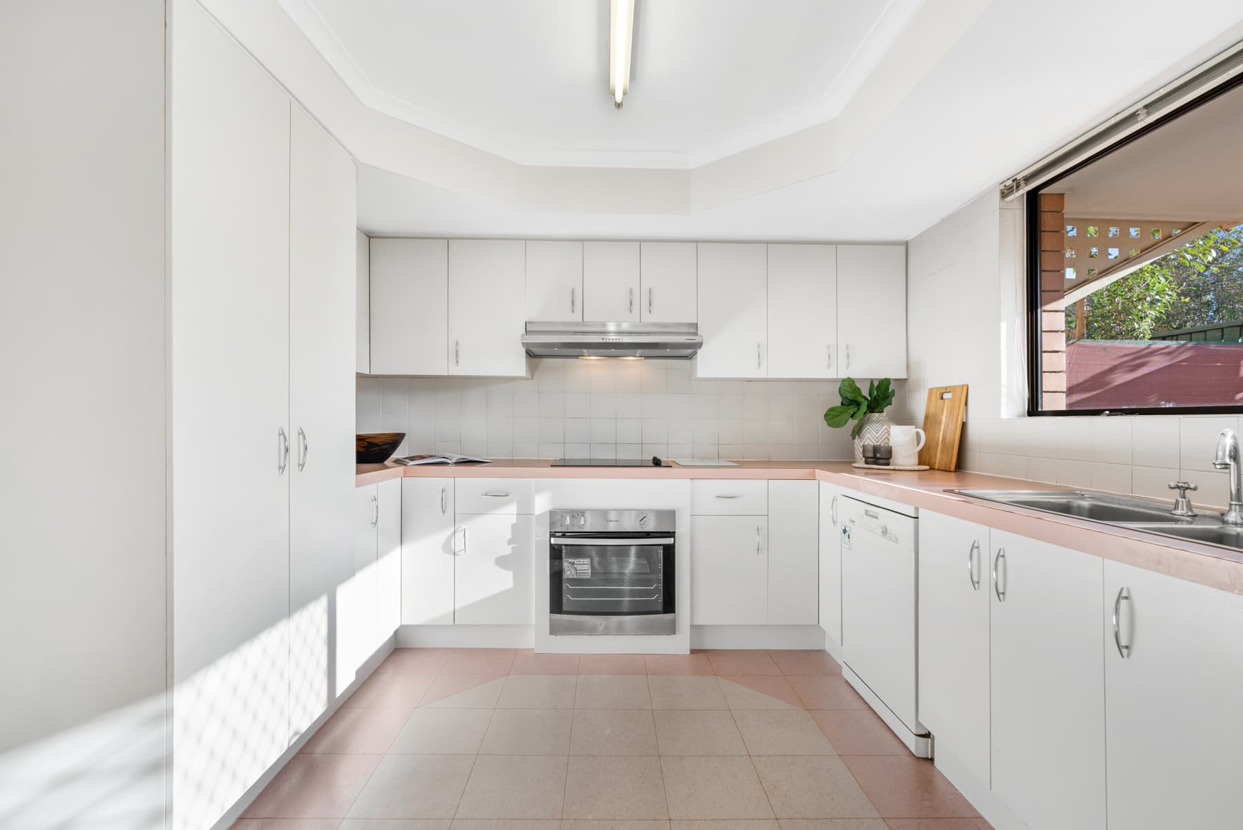 4/106 Sherwood Road, Toowong - Thumbnail 3