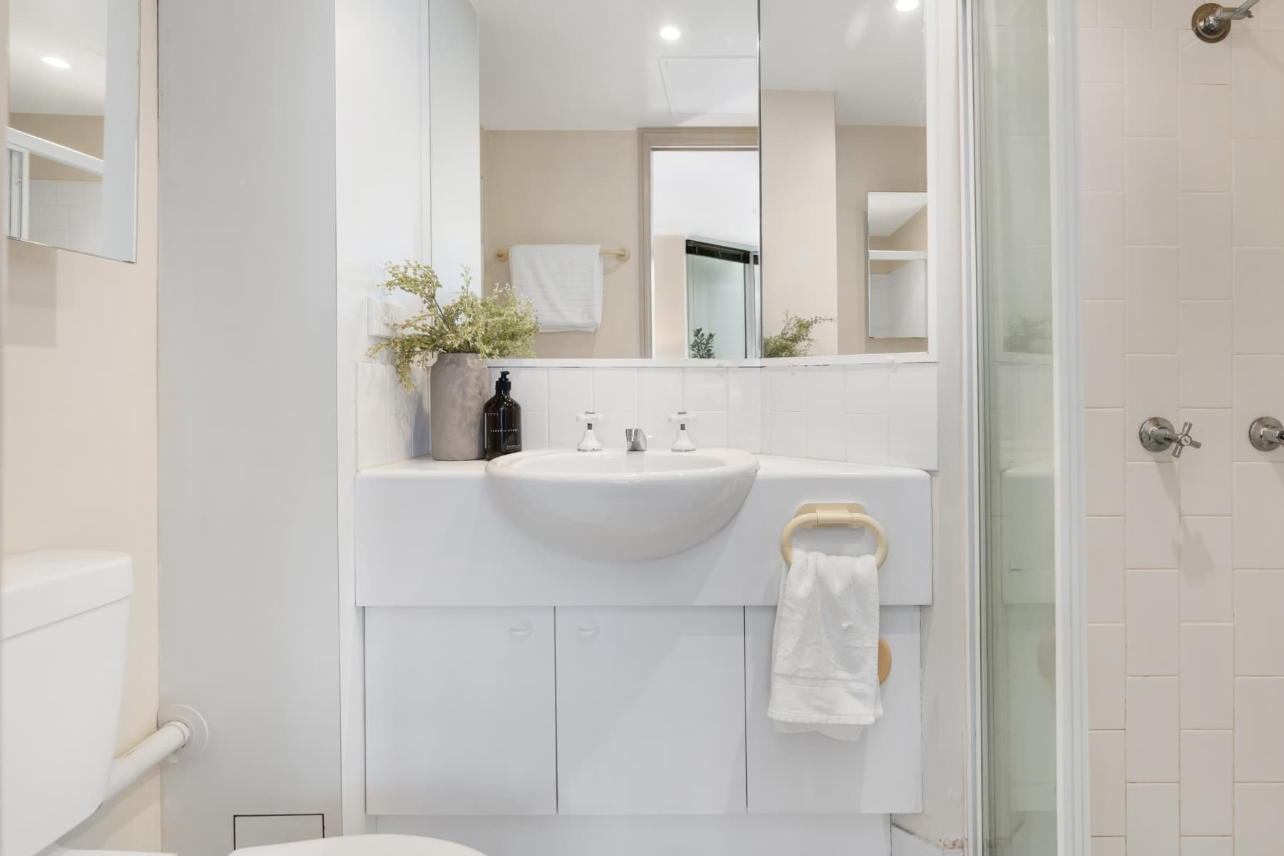 15/15 Clarence Road, Indooroopilly - Thumbnail 8