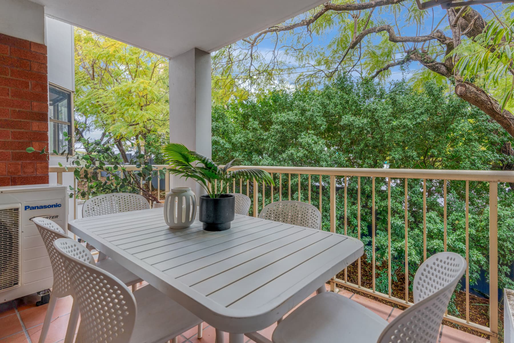 15/15 Clarence Road, Indooroopilly - Thumbnail 4