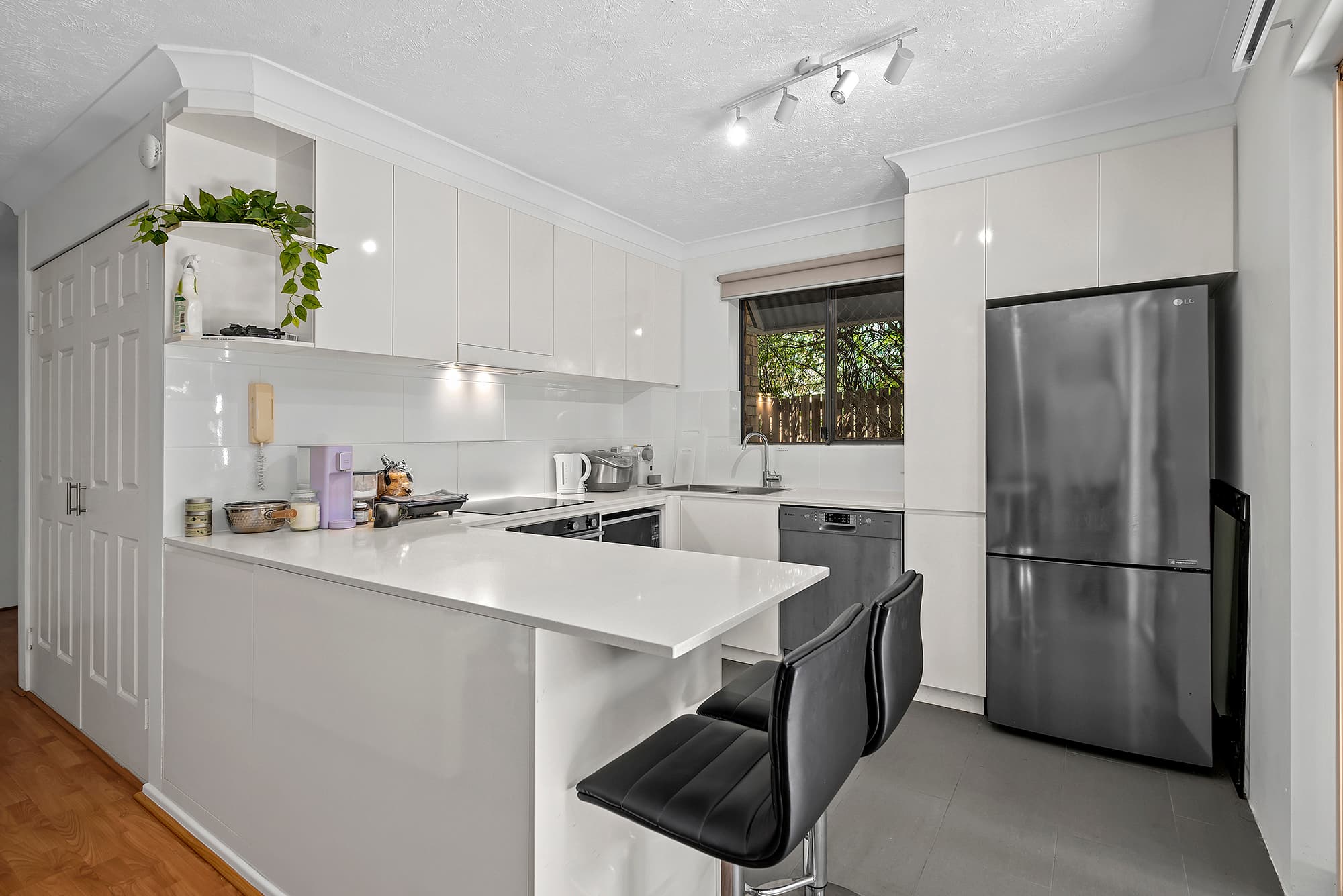 3/115 Central Avenue, Indooroopilly - Thumbnail 2