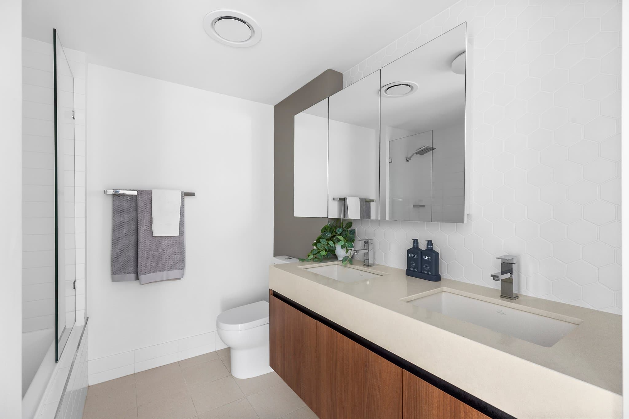 47/390 Simpsons Road, Bardon - Thumbnail 8