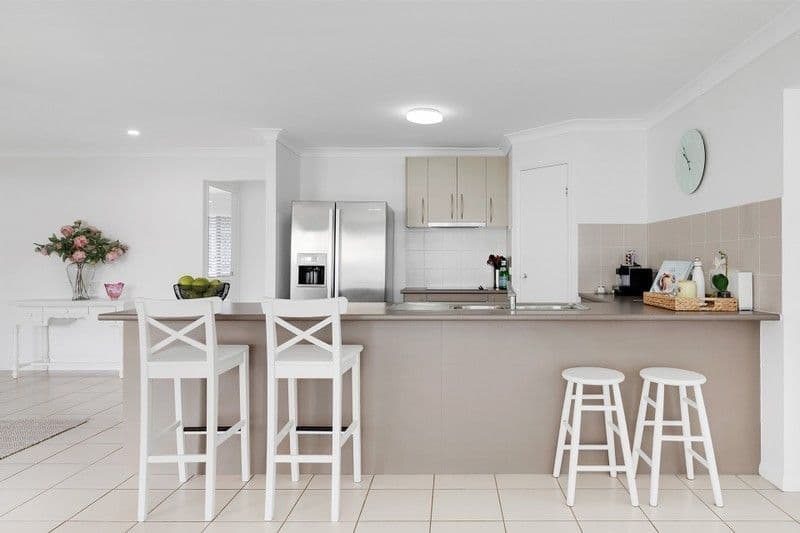 19 Oleosa Close, Moggill - Image 1