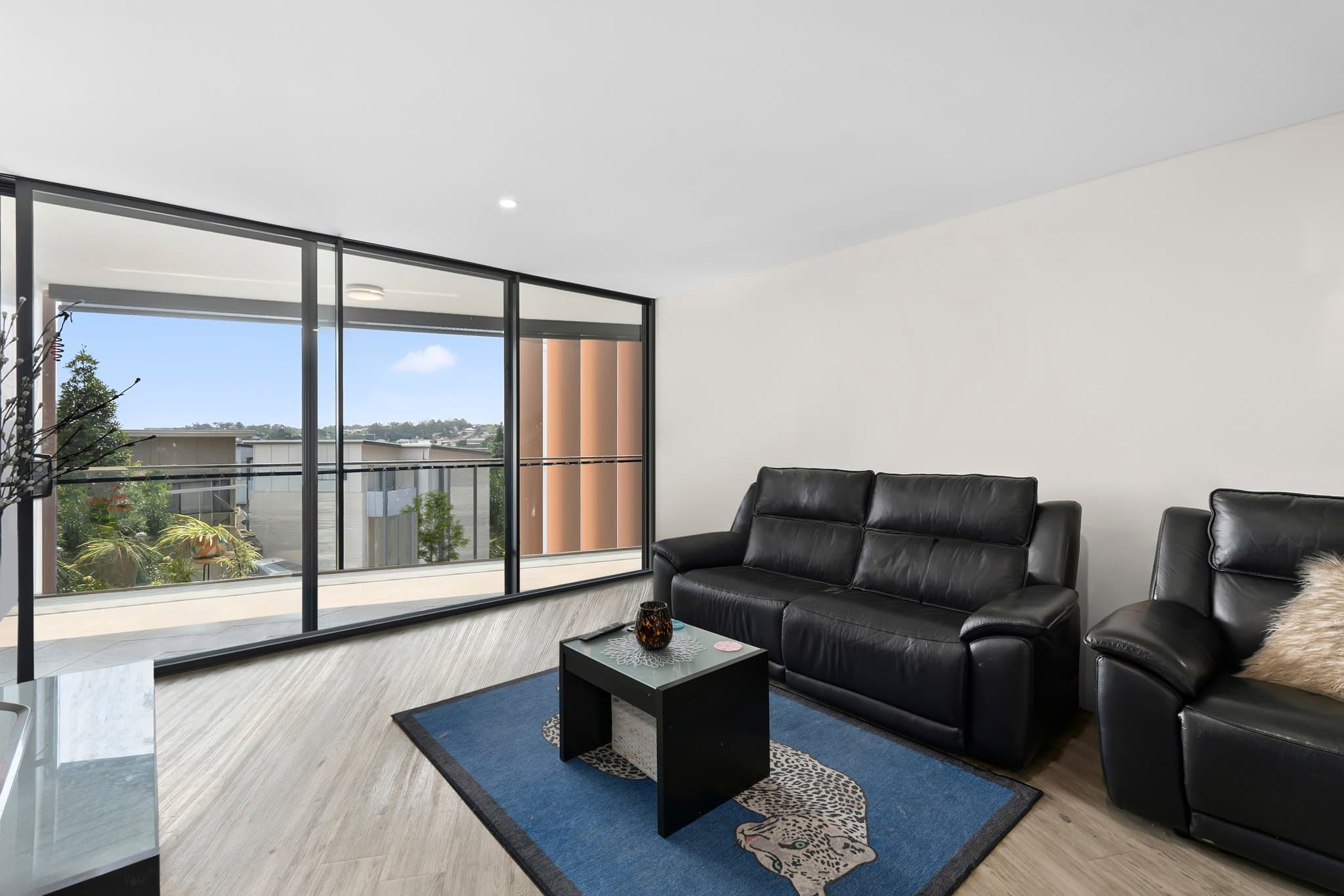 2105/1918 Creek Road, Cannon Hill - Thumbnail 3