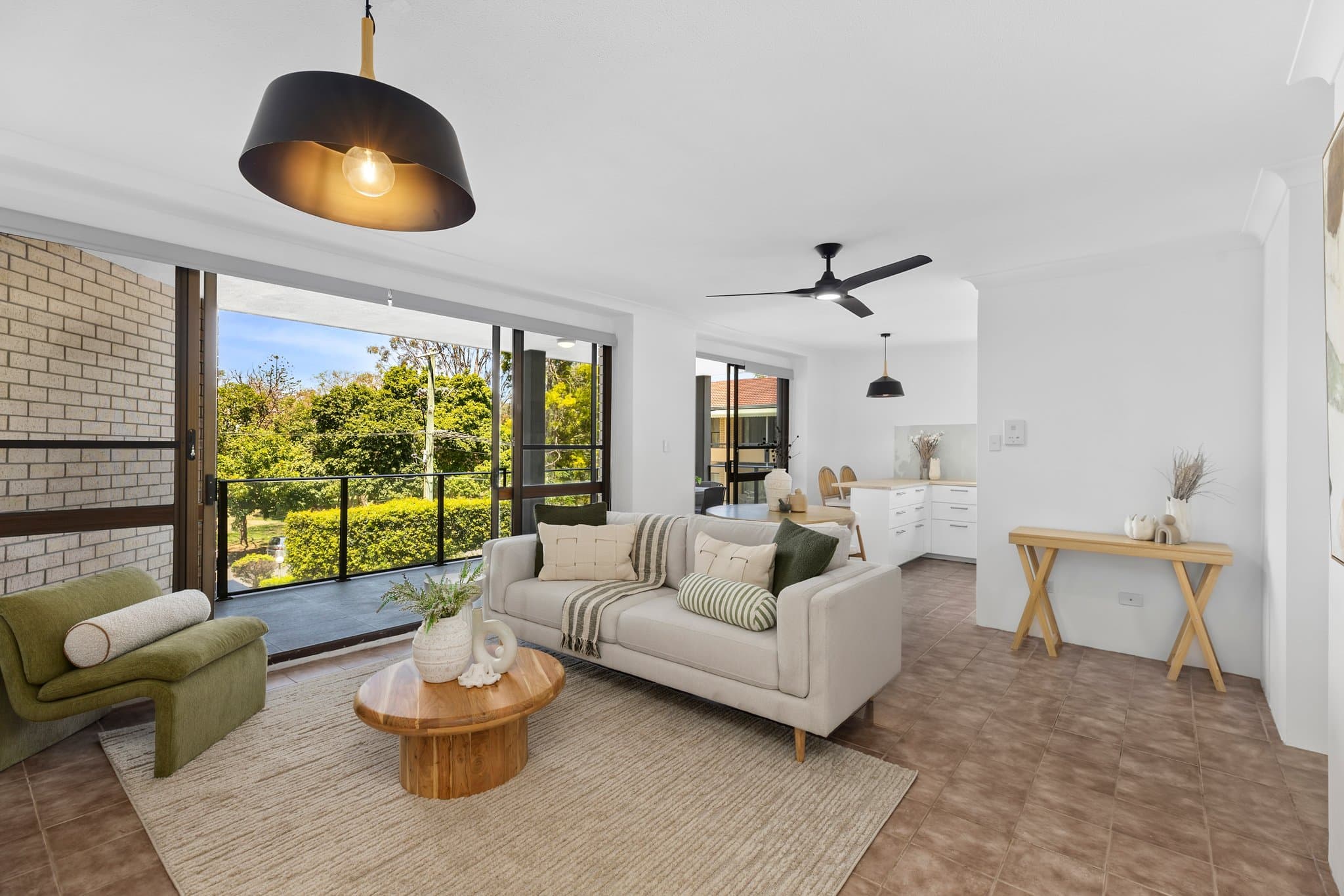 1/12 Bryce Street, St Lucia - Image 1