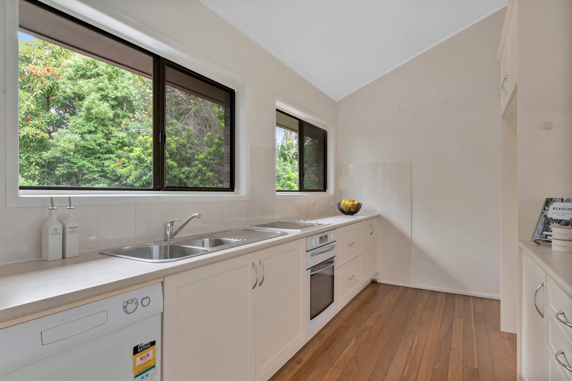 22 Crotty Street, Indooroopilly - Thumbnail 8
