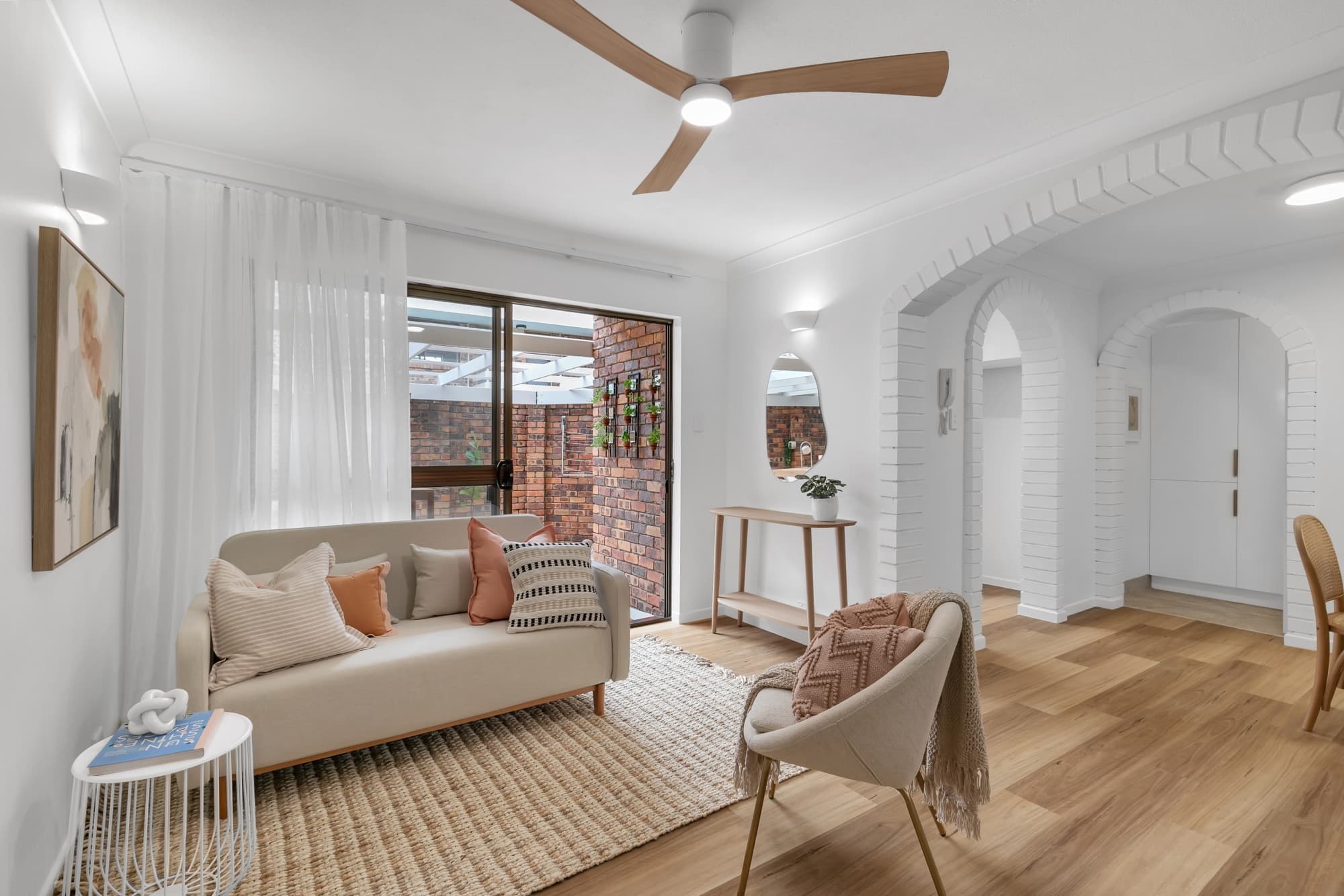 1/44 Miskin Street, Toowong - Thumbnail 2