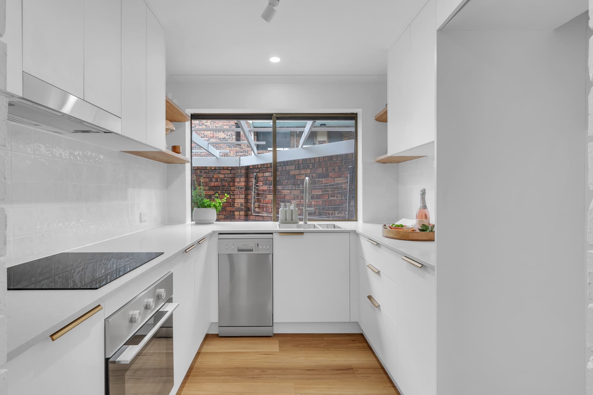 1/44 Miskin Street, Toowong - Thumbnail 4