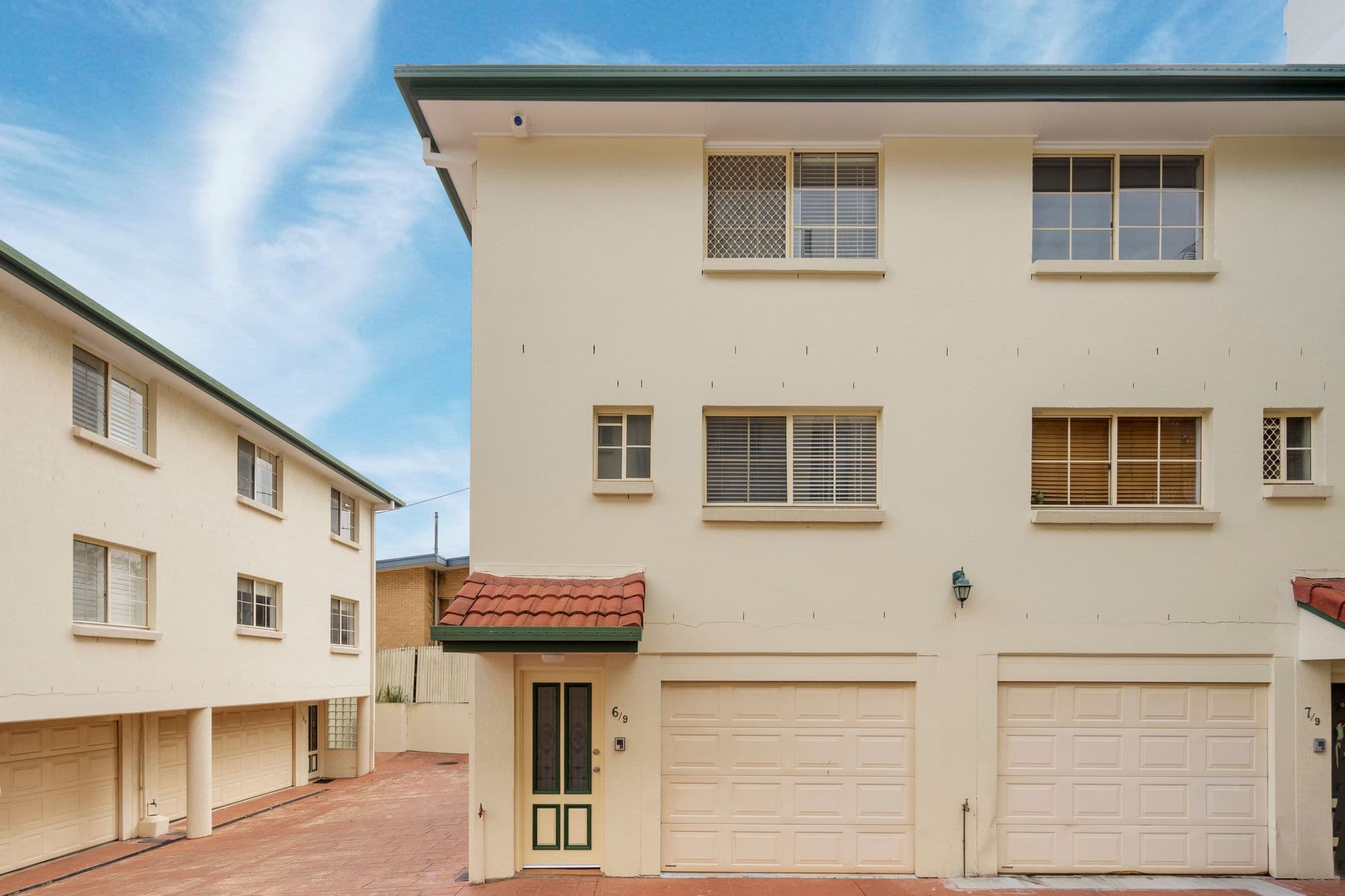 6/9 Glen Road, Toowong - Thumbnail 2