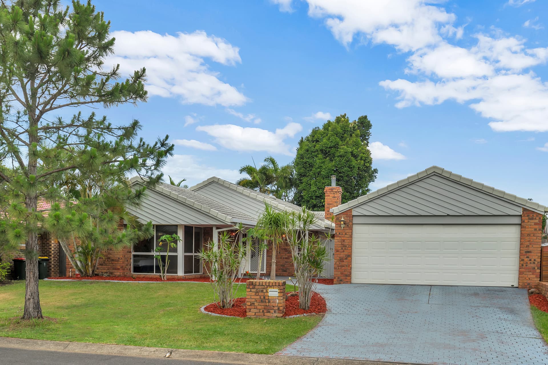 8 Codford Place, Chapel Hill - Image 1