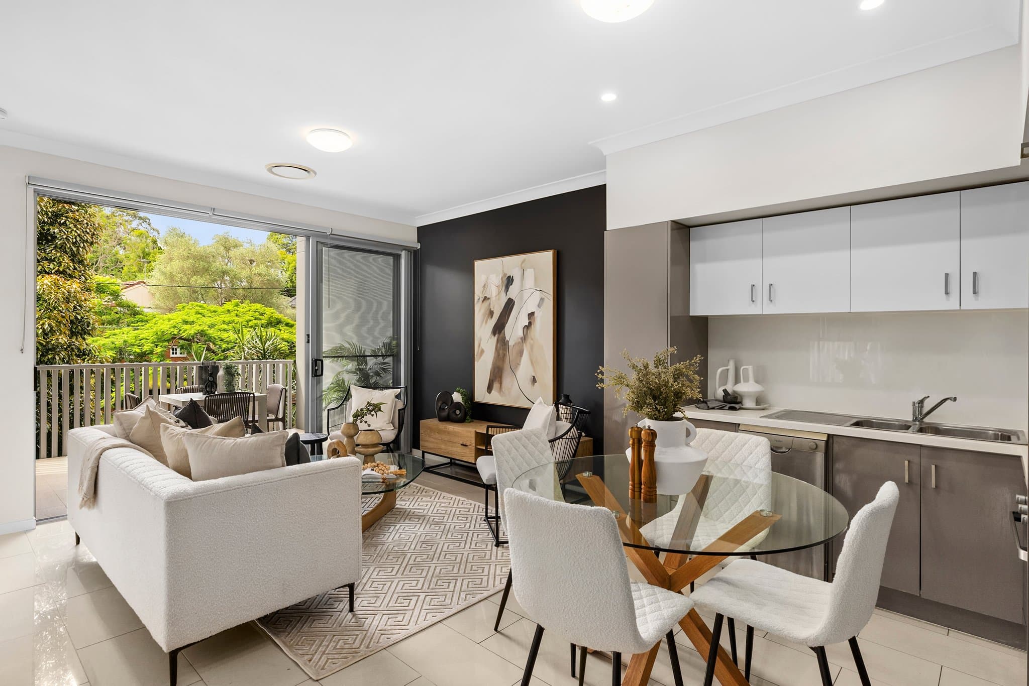 2/96 Dell Road, St Lucia - Image 1