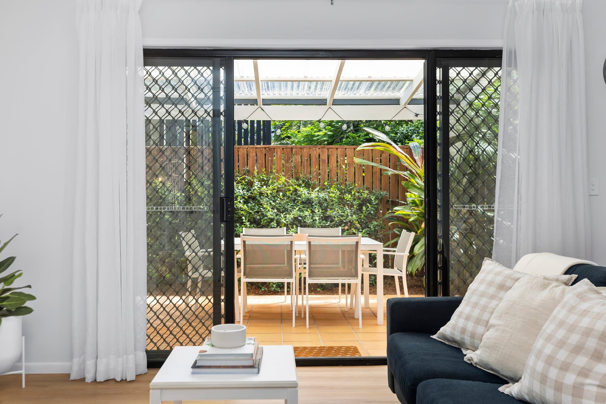3/122 Central Avenue, Indooroopilly - Thumbnail 2