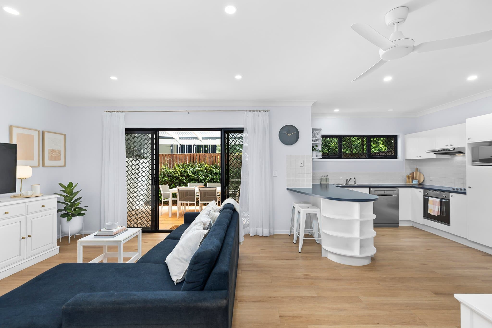 3/122 Central Avenue, Indooroopilly - Image 1