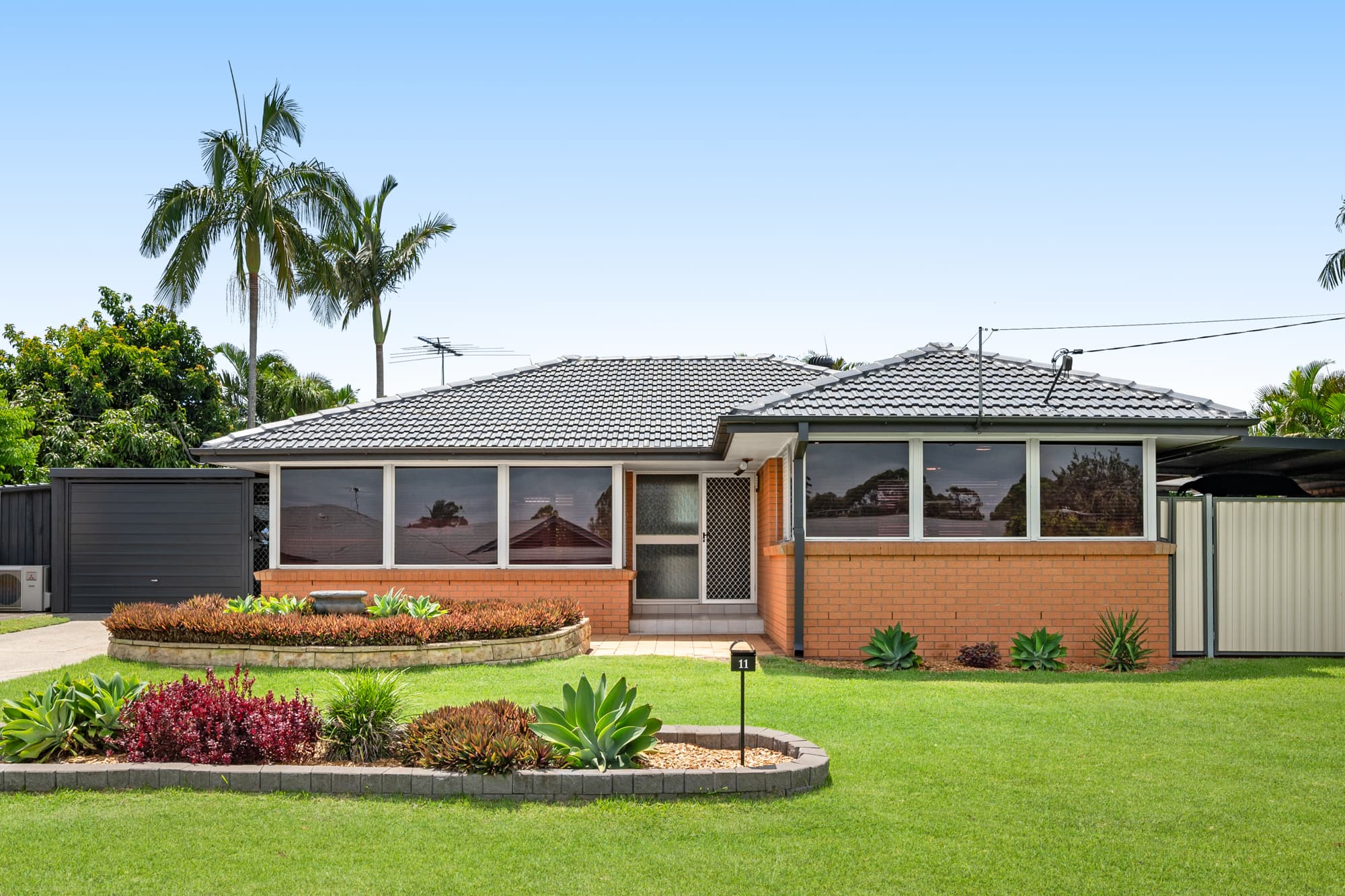 11 Morden Street, Birkdale - Image 1