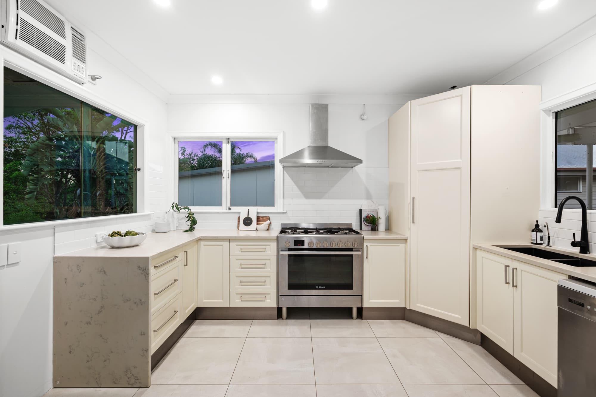 19 Ulric Street, Indooroopilly - Thumbnail 7