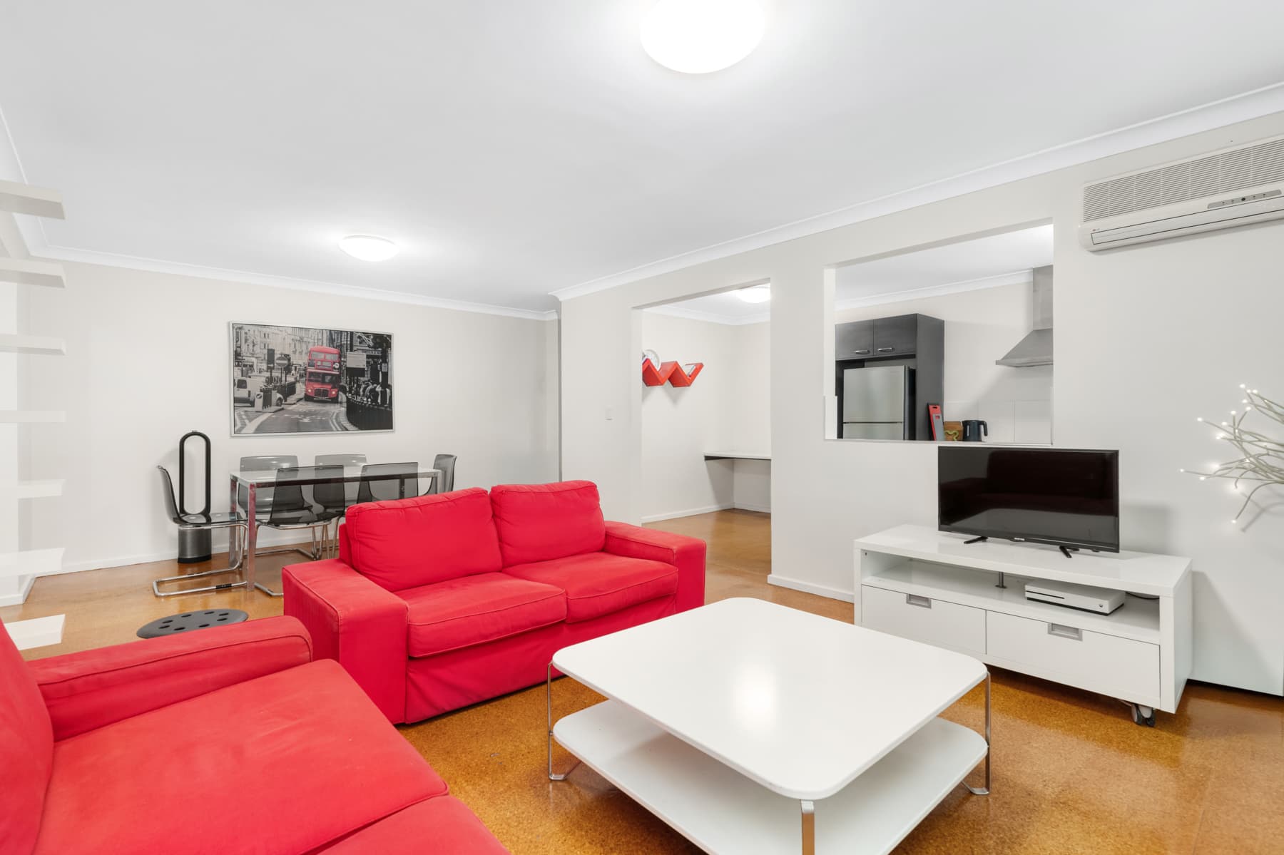 8/30 Sisley Street, St Lucia - Image 1