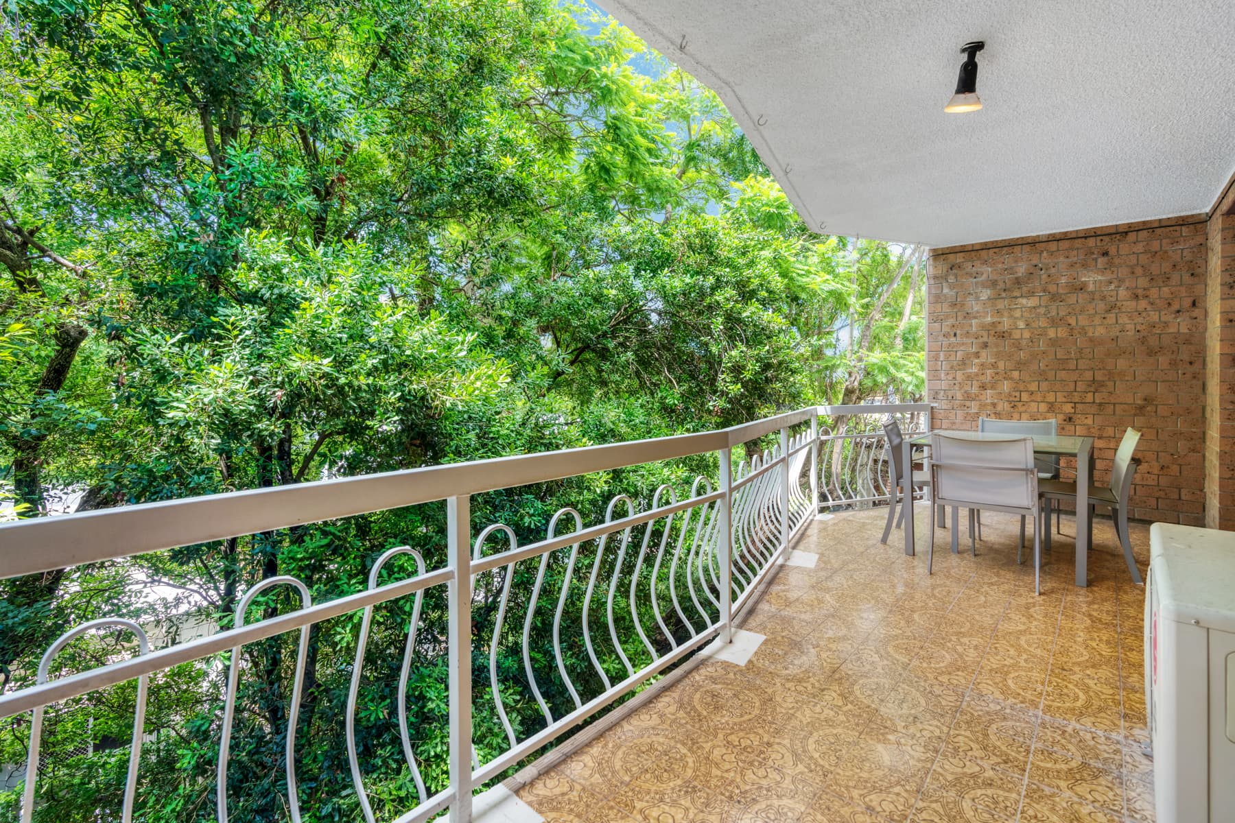 8/30 Sisley Street, St Lucia - Thumbnail 3