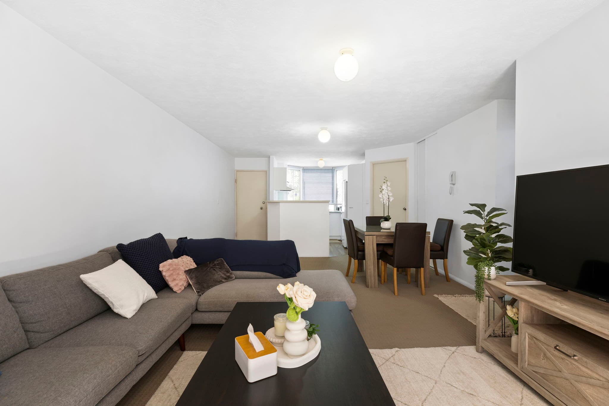 15/22 York Street, Indooroopilly - Thumbnail 2