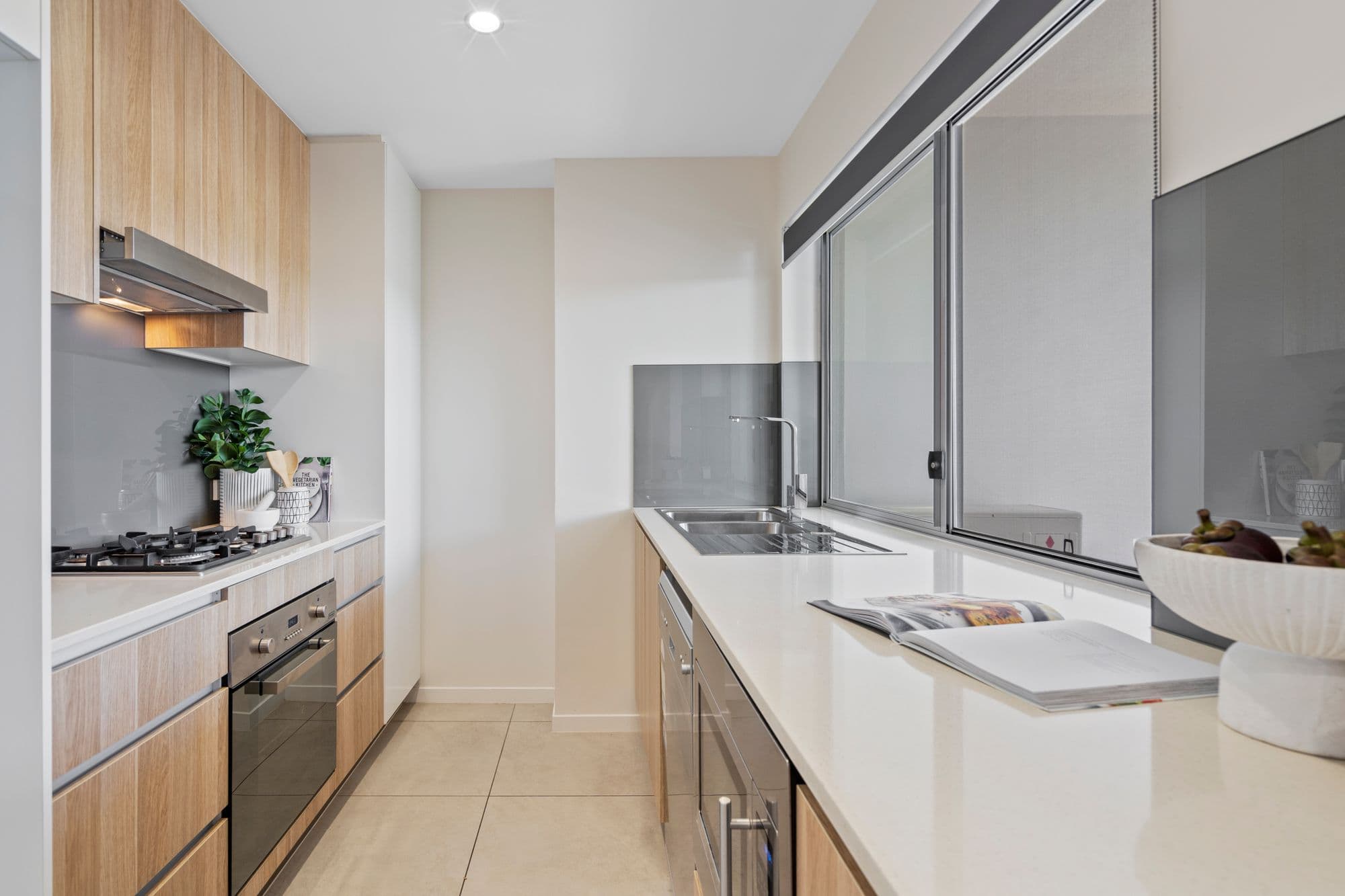 15/27 York Street, Indooroopilly - Thumbnail 4