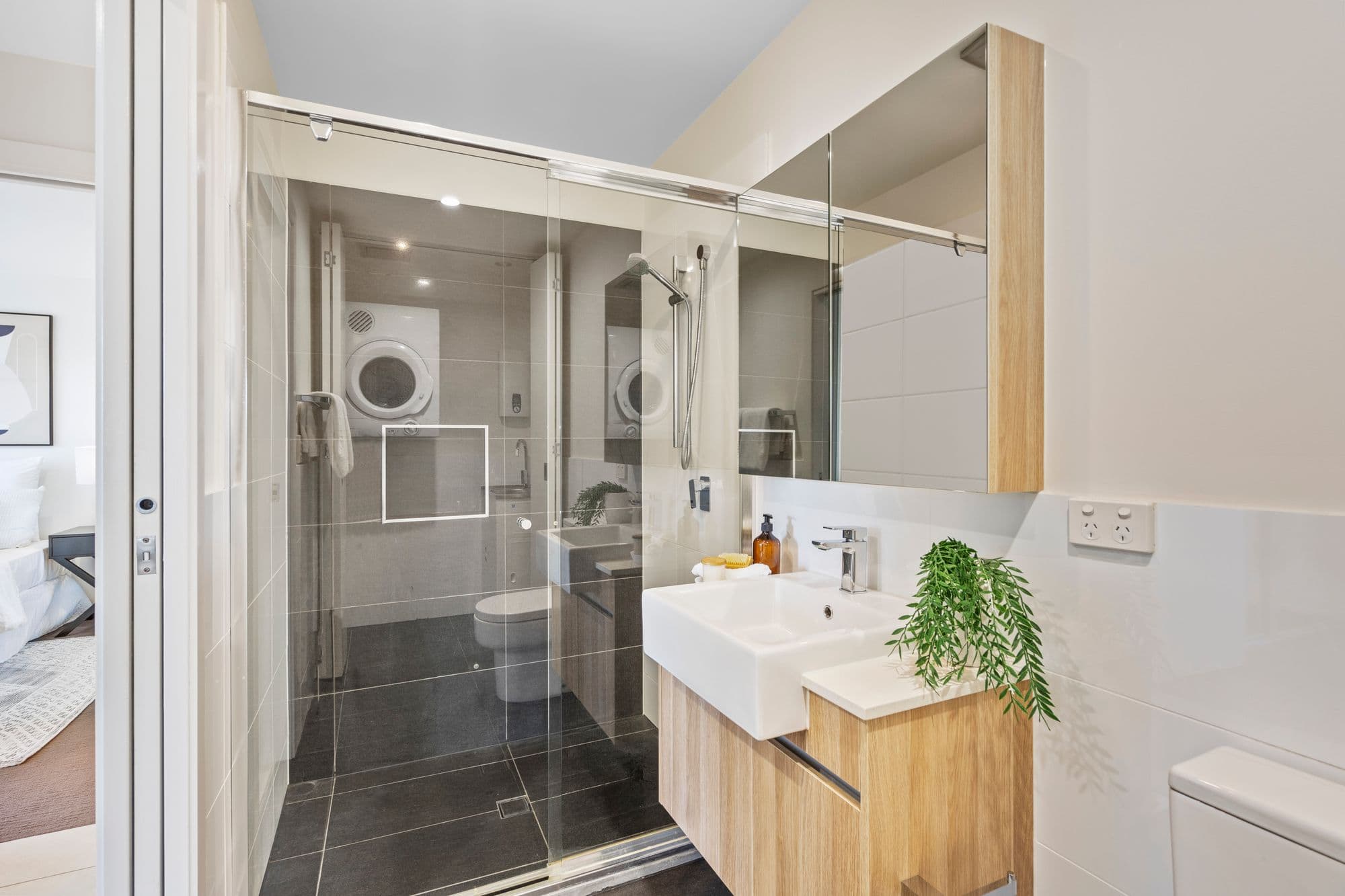 15/27 York Street, Indooroopilly - Thumbnail 8