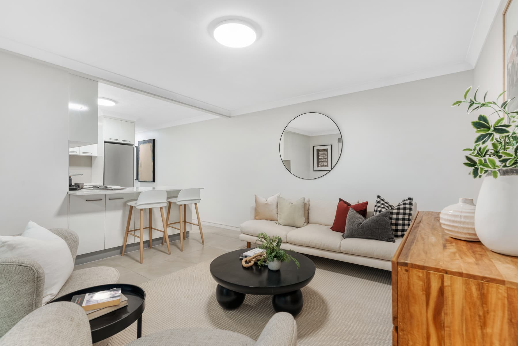 9/57 Mitre Street, St Lucia - Image 1