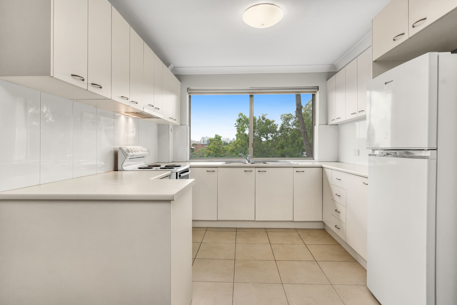 6/222 Carmody Road, St Lucia - Thumbnail 4