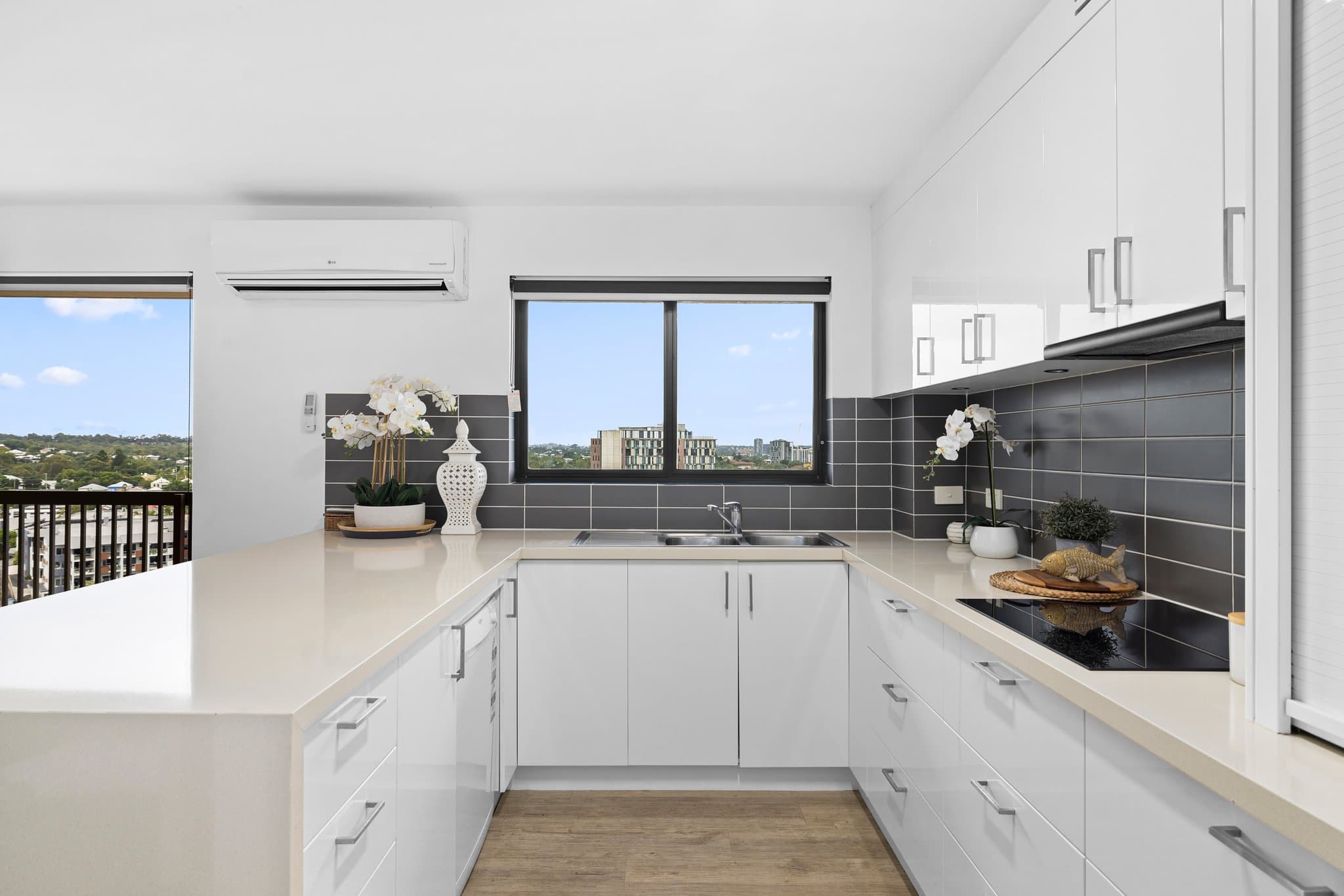 92/32 Swann Road, Taringa - Thumbnail 3