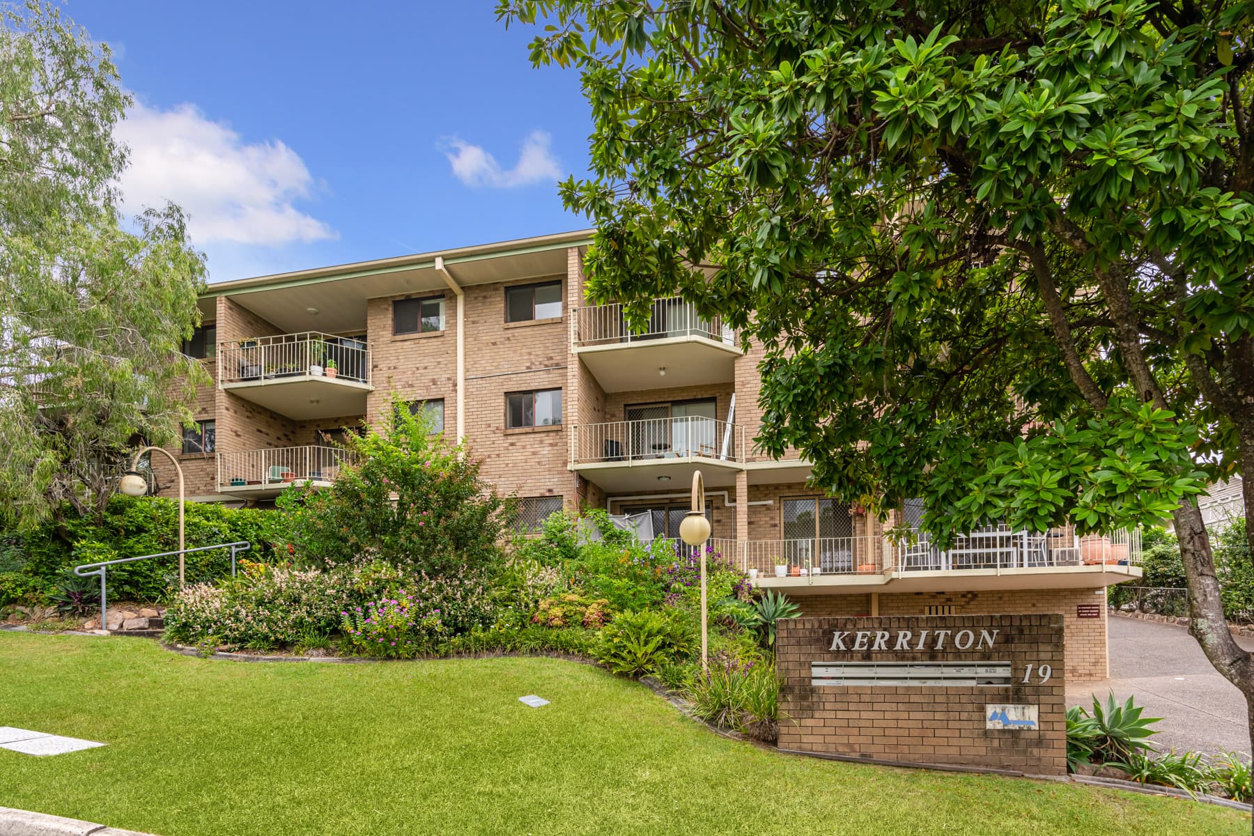 3/19 Kerr Street, Toowong - Thumbnail 2