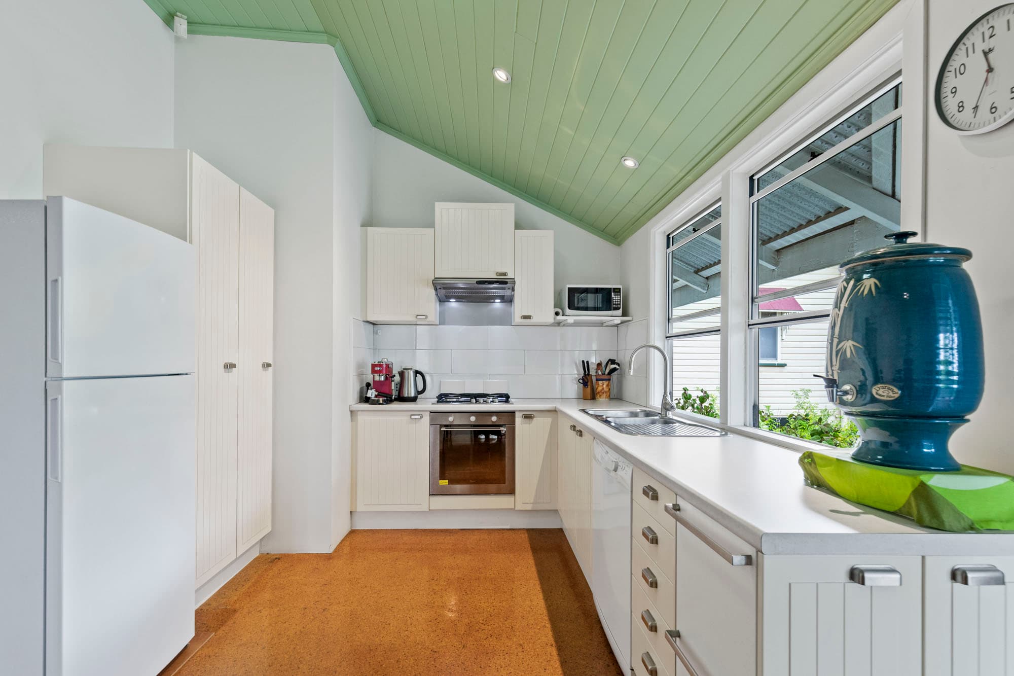 143 Swann Road, Indooroopilly - Thumbnail 2