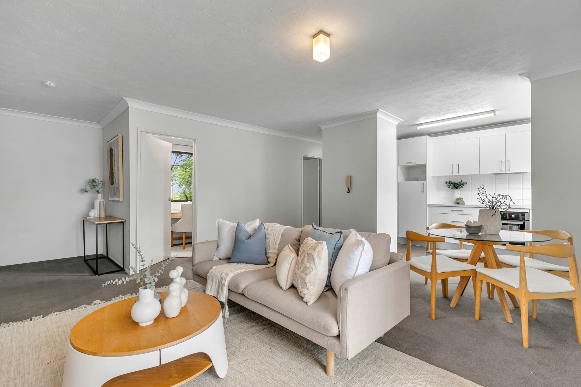 1/40 York Street, Indooroopilly - Thumbnail 2
