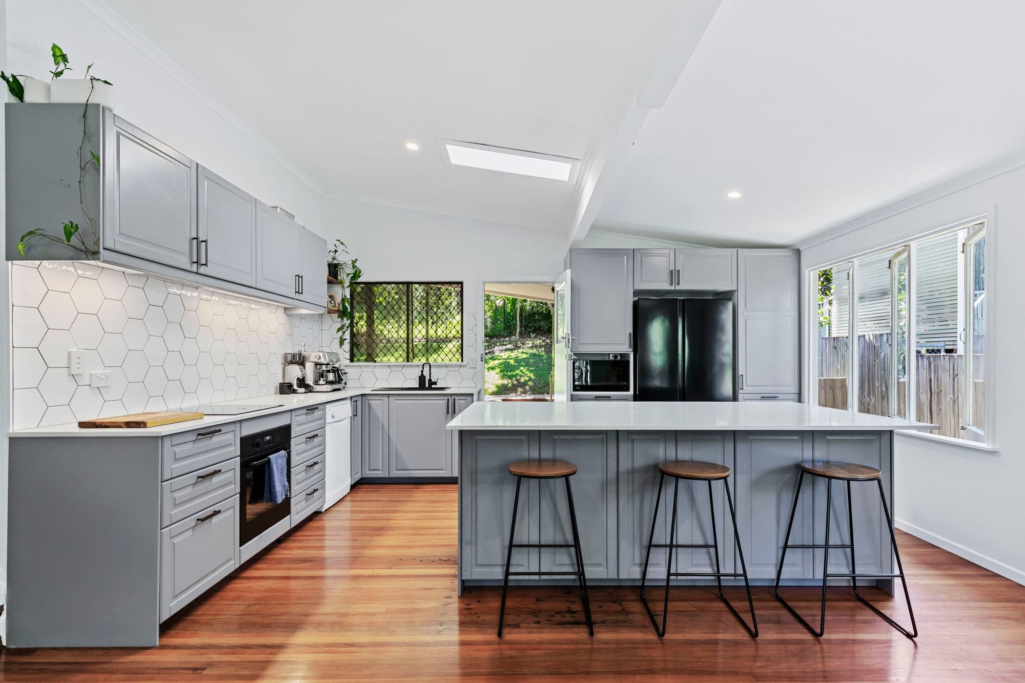 11 Pictavia Street, Toowong - Thumbnail 7