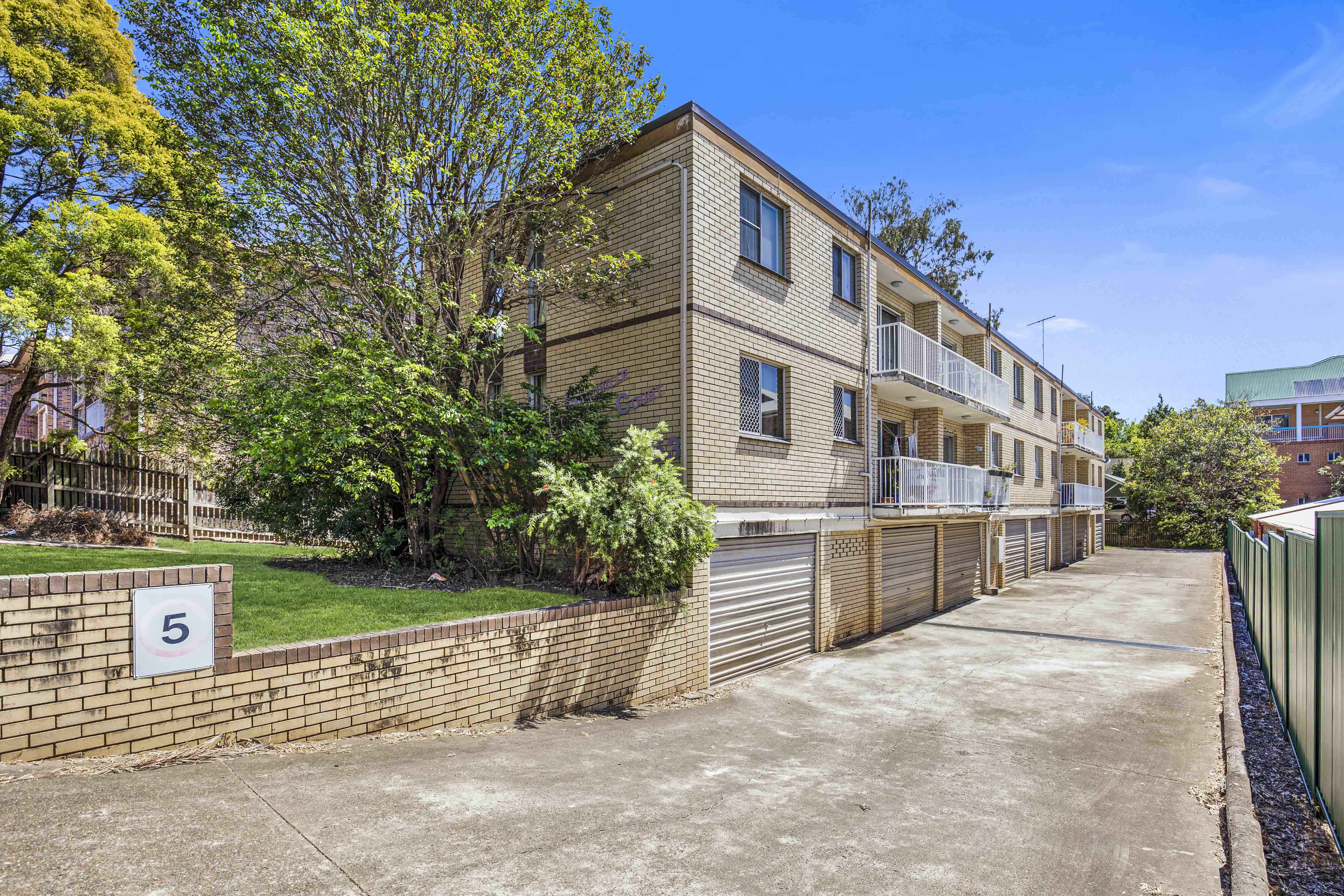 6/53 Alpha Street, Taringa - Image 1
