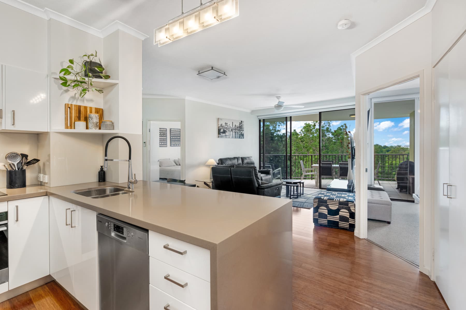 243/8 Land Street, Toowong - Image 1