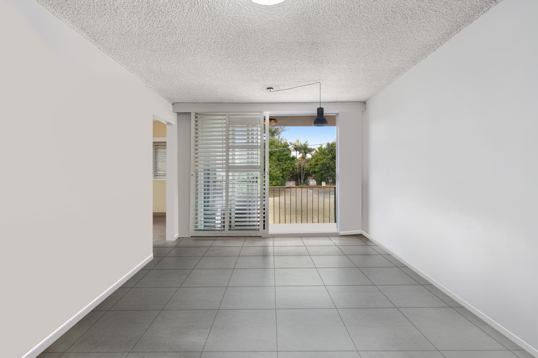 1/57 Brisbane Street, St Lucia - Thumbnail 2