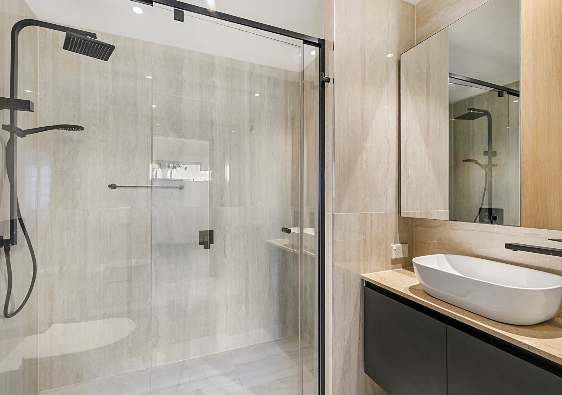 202/46 Warren Street, St Lucia - Thumbnail 5