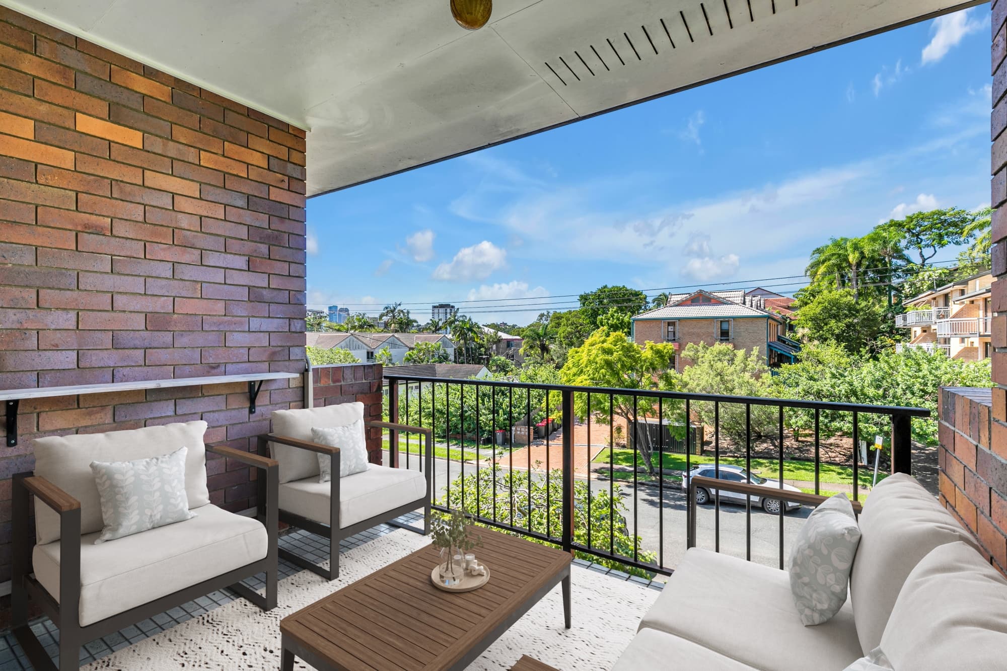 8/23 Mitre Street, St Lucia - Image 1