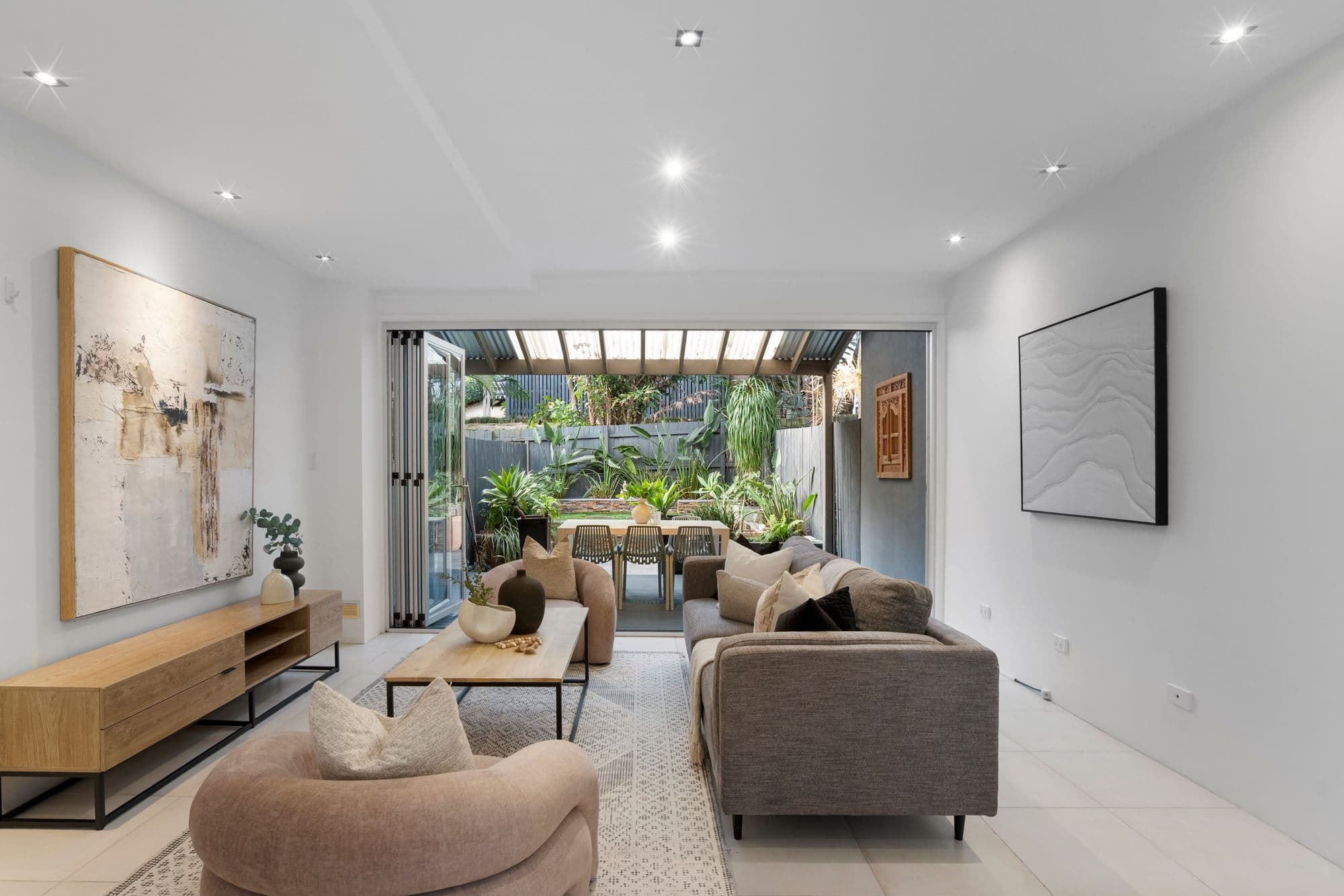 2/22 Rennie Street, Indooroopilly - Thumbnail 2