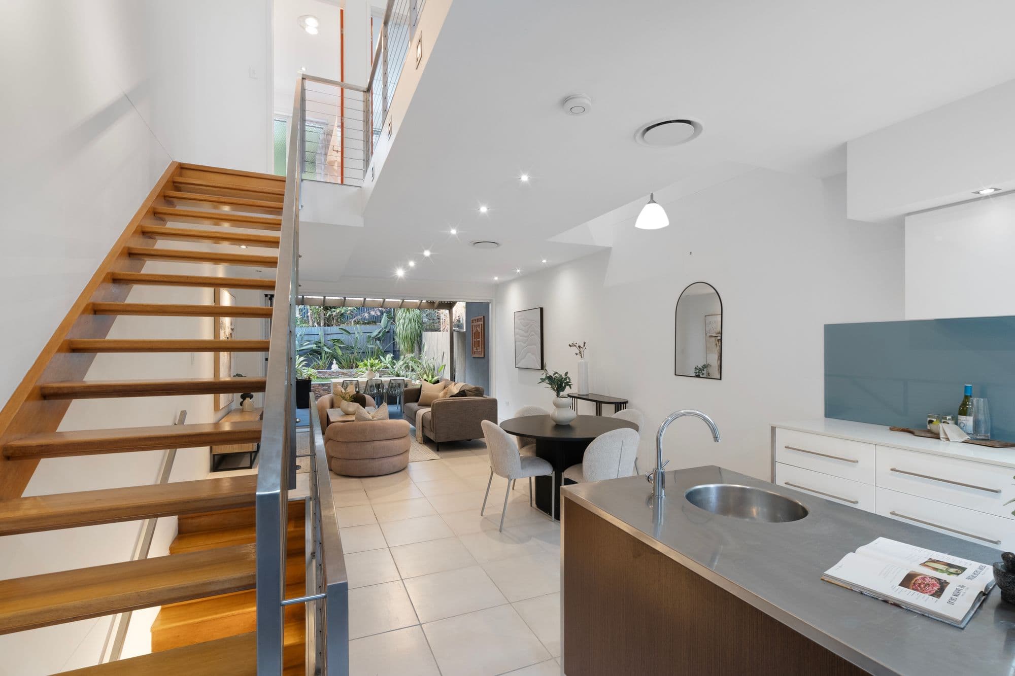 2/22 Rennie Street, Indooroopilly - Image 1