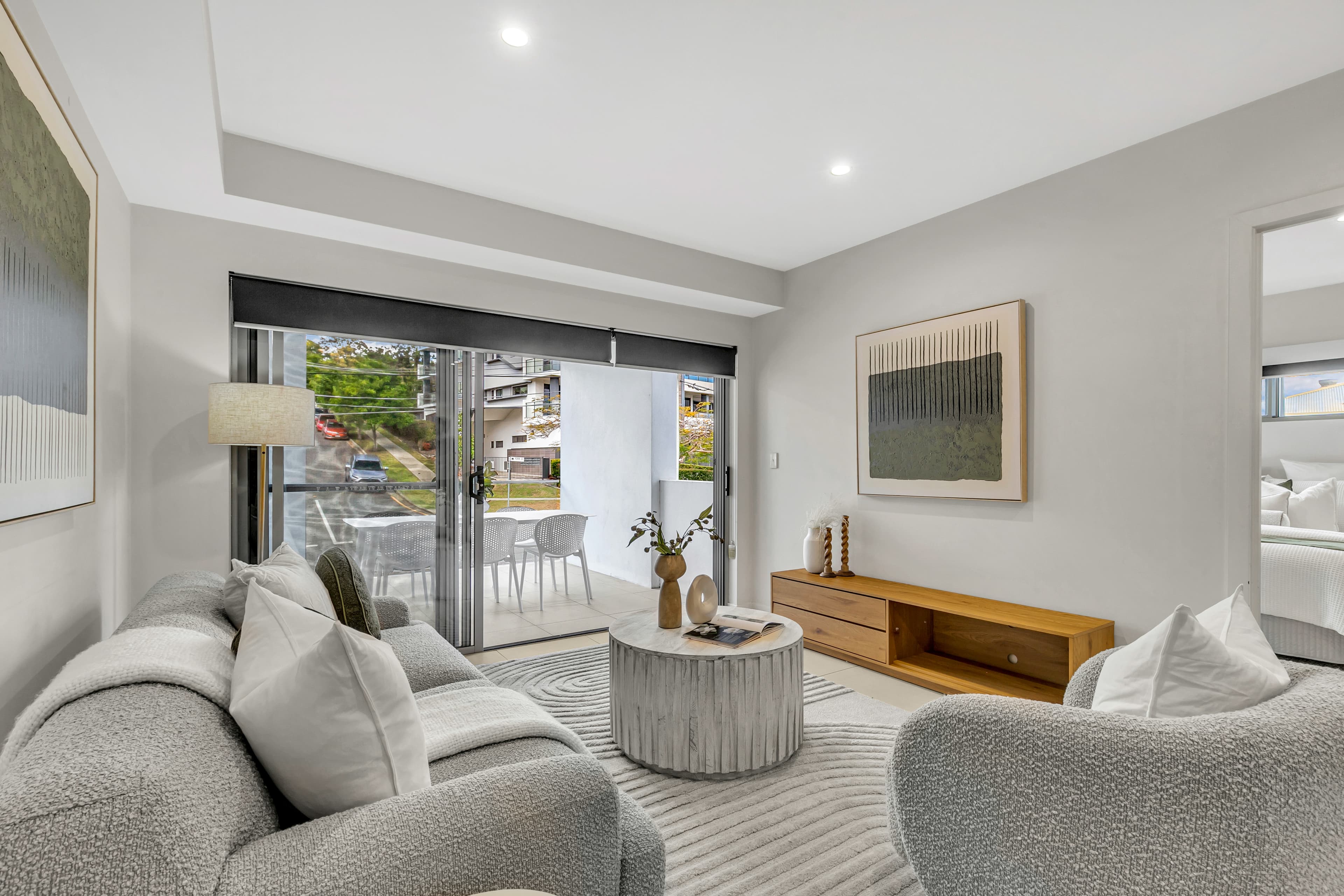2/27 York Street, Indooroopilly - Image 1