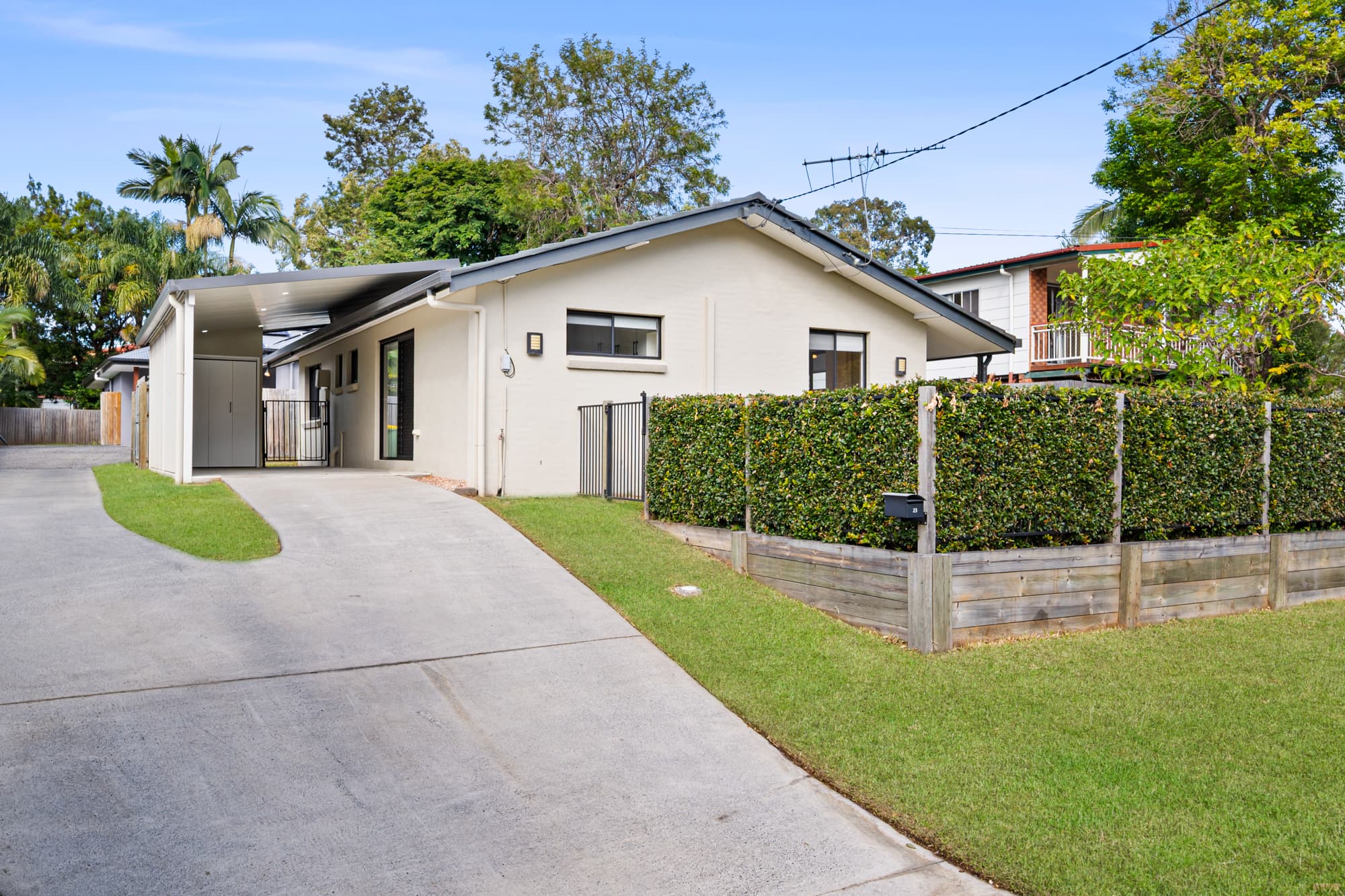 23 Currawong Drive, Birkdale - Image 1